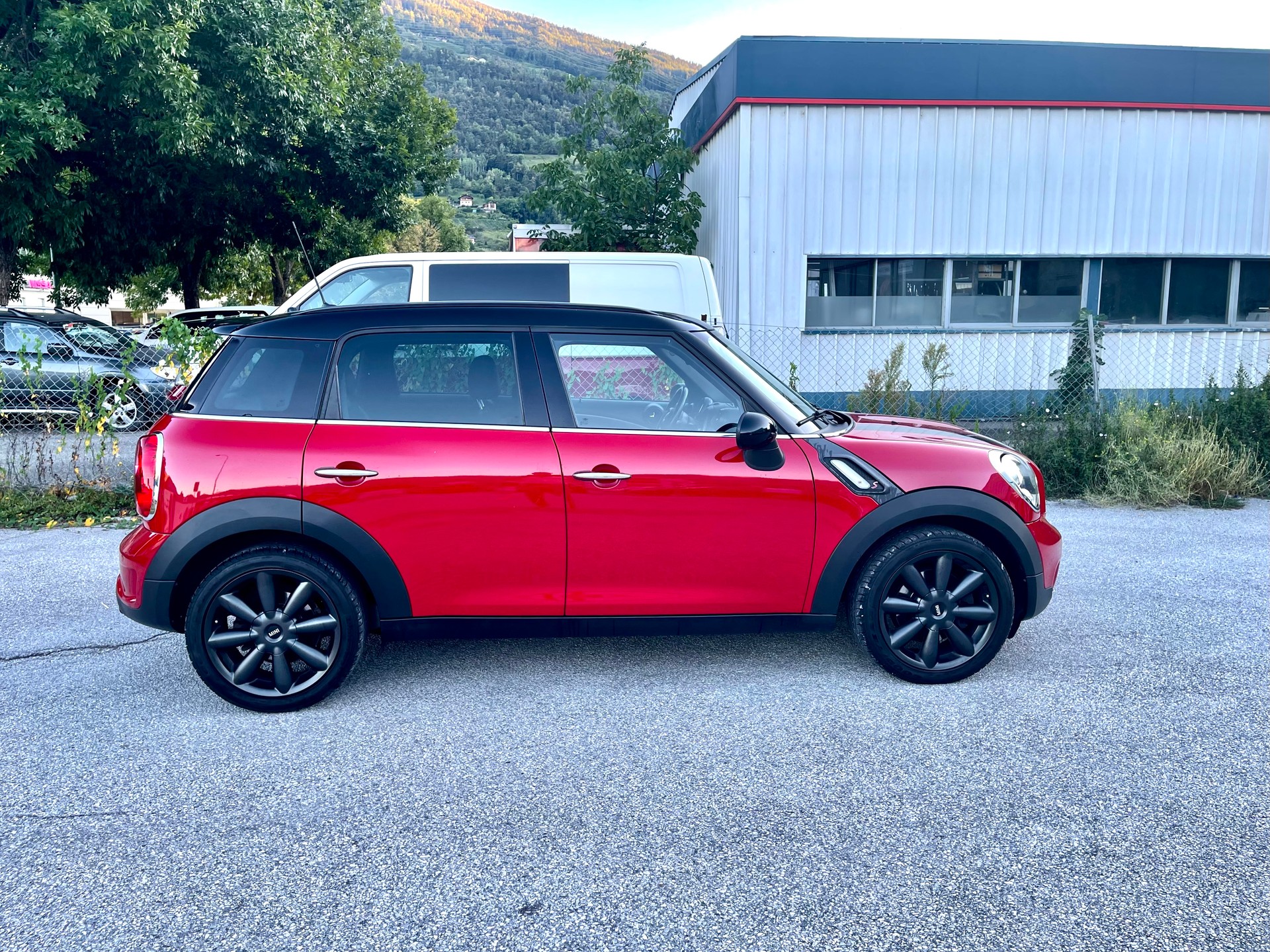 MINI Countryman Cooper S ALL4 Snowhill-image-9