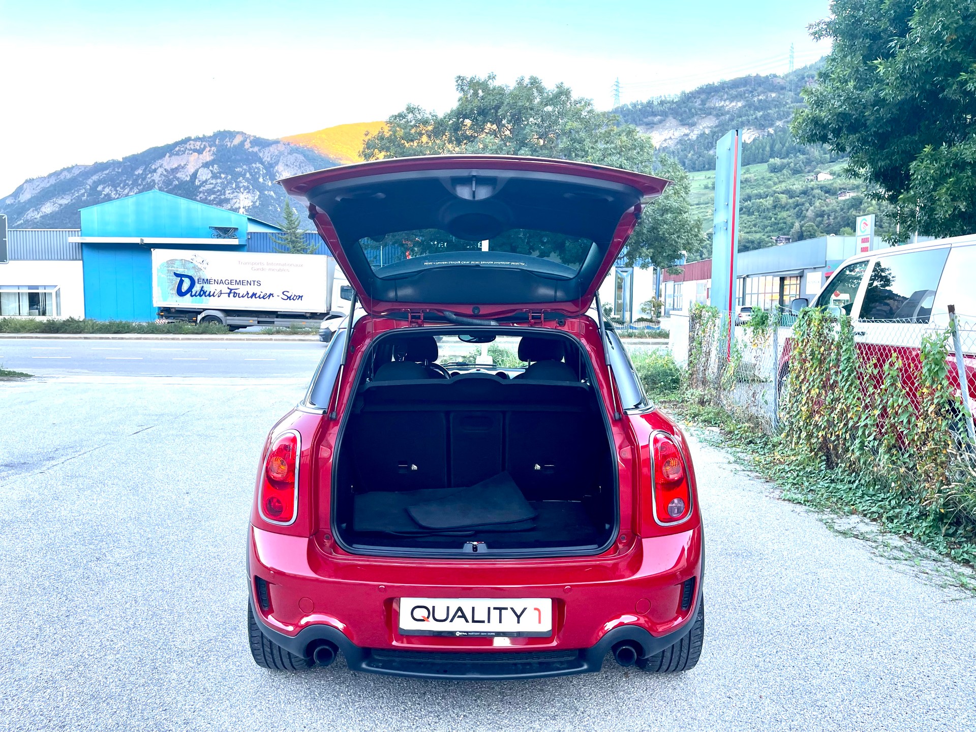 MINI Countryman Cooper S ALL4 Snowhill-image-5
