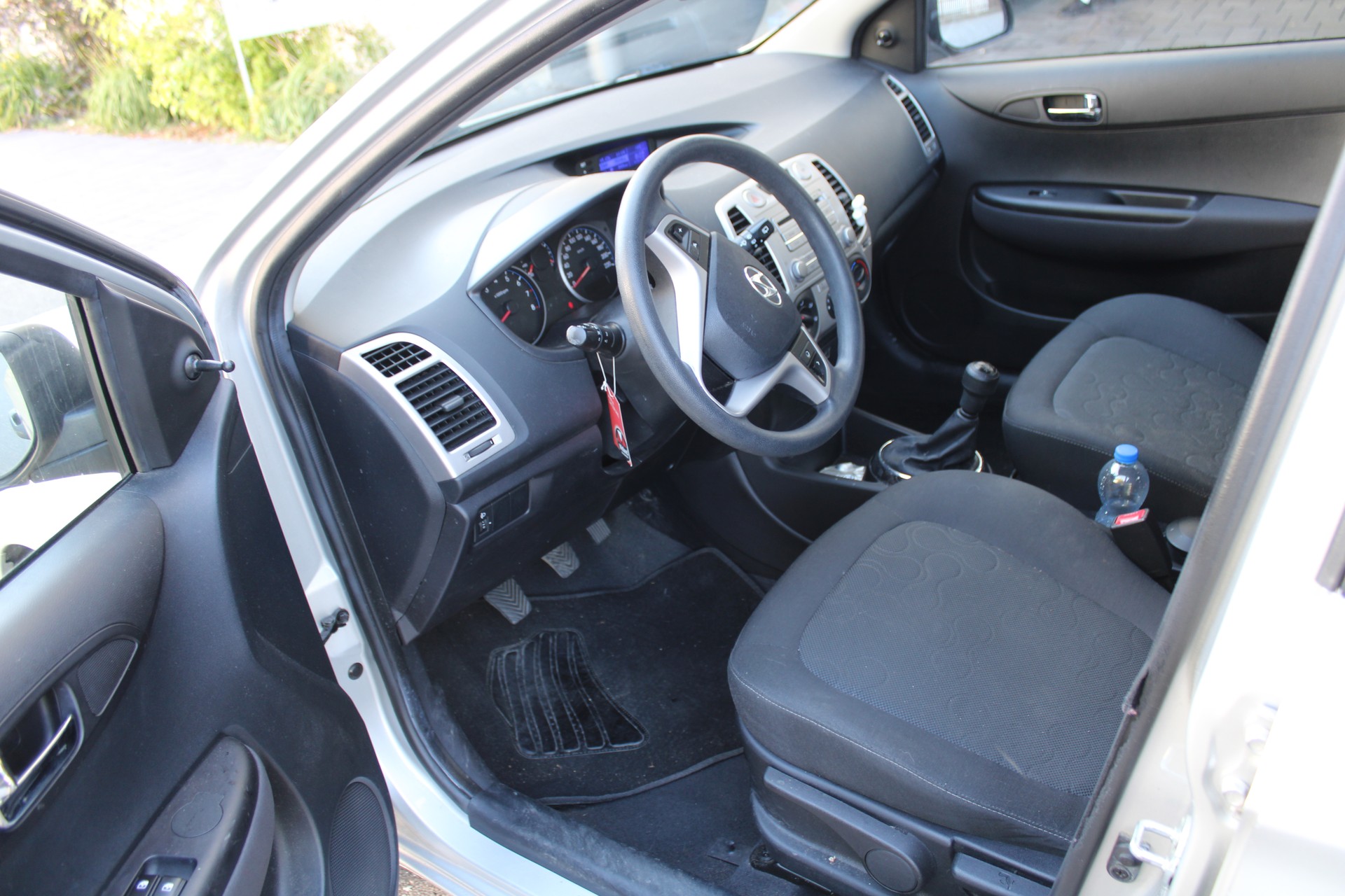 HYUNDAI i20 1.2 Comfort-image-7