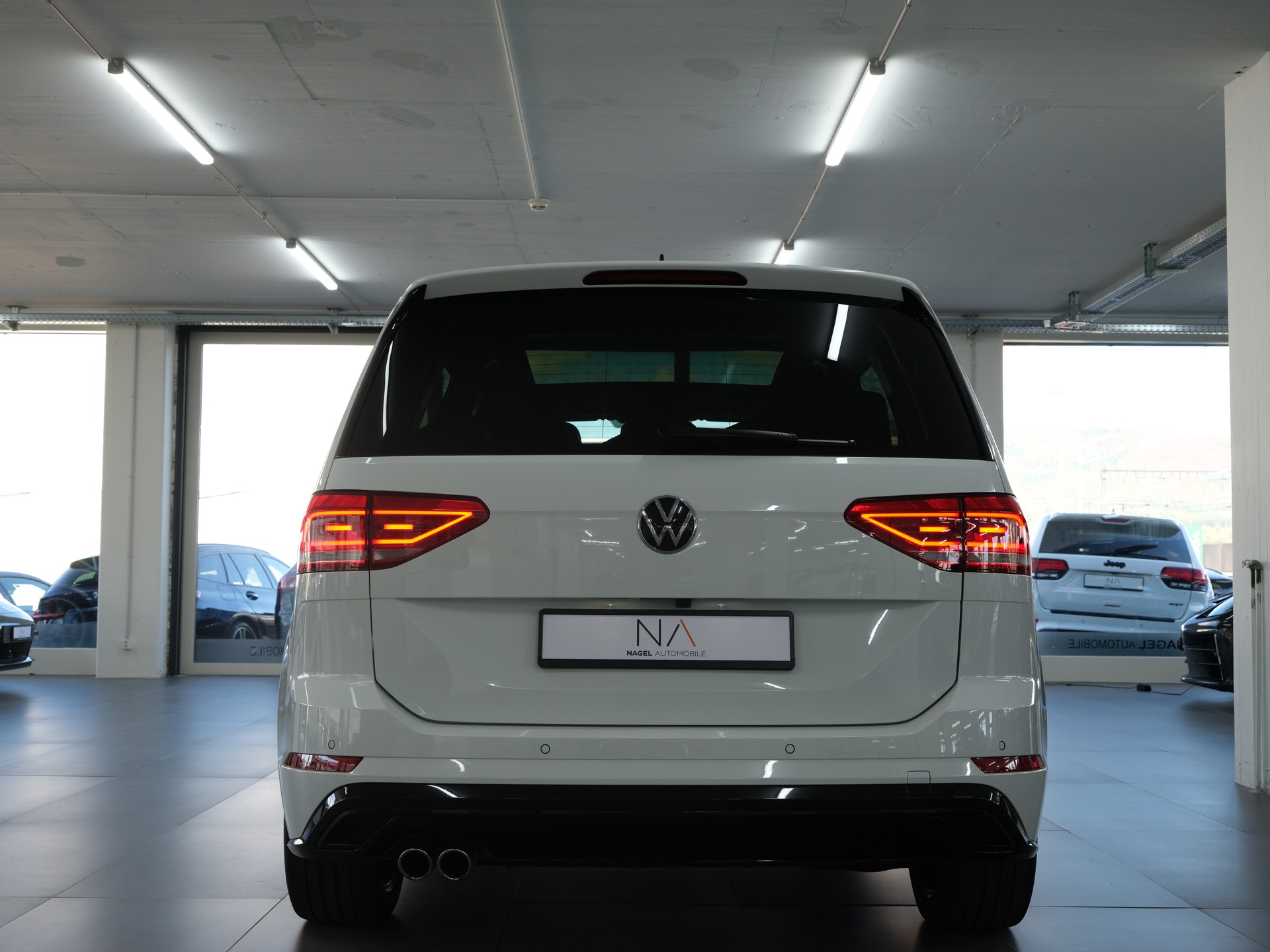 VW Touran 2.0 TDI BlueMotion Technology Highline DSG *R-Line* *Panorama* *Rückfahrkamera*-image-3
