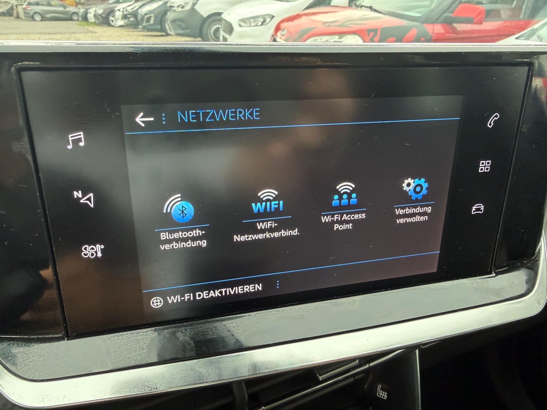 PEUGEOT 2008 1.5 BlueHDi Allure EAT8-image-11
