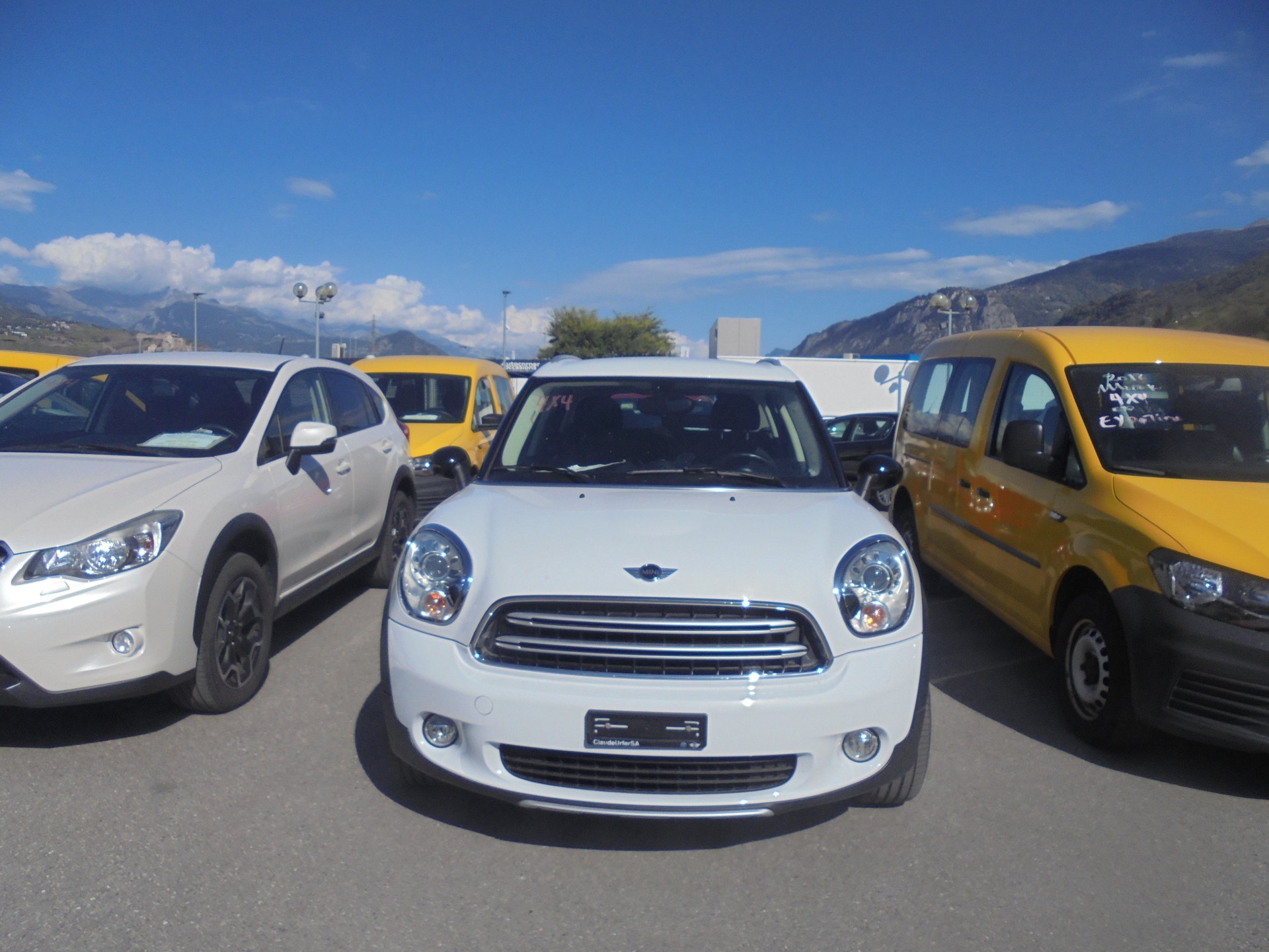 MINI Countryman Cooper FWD-image-1