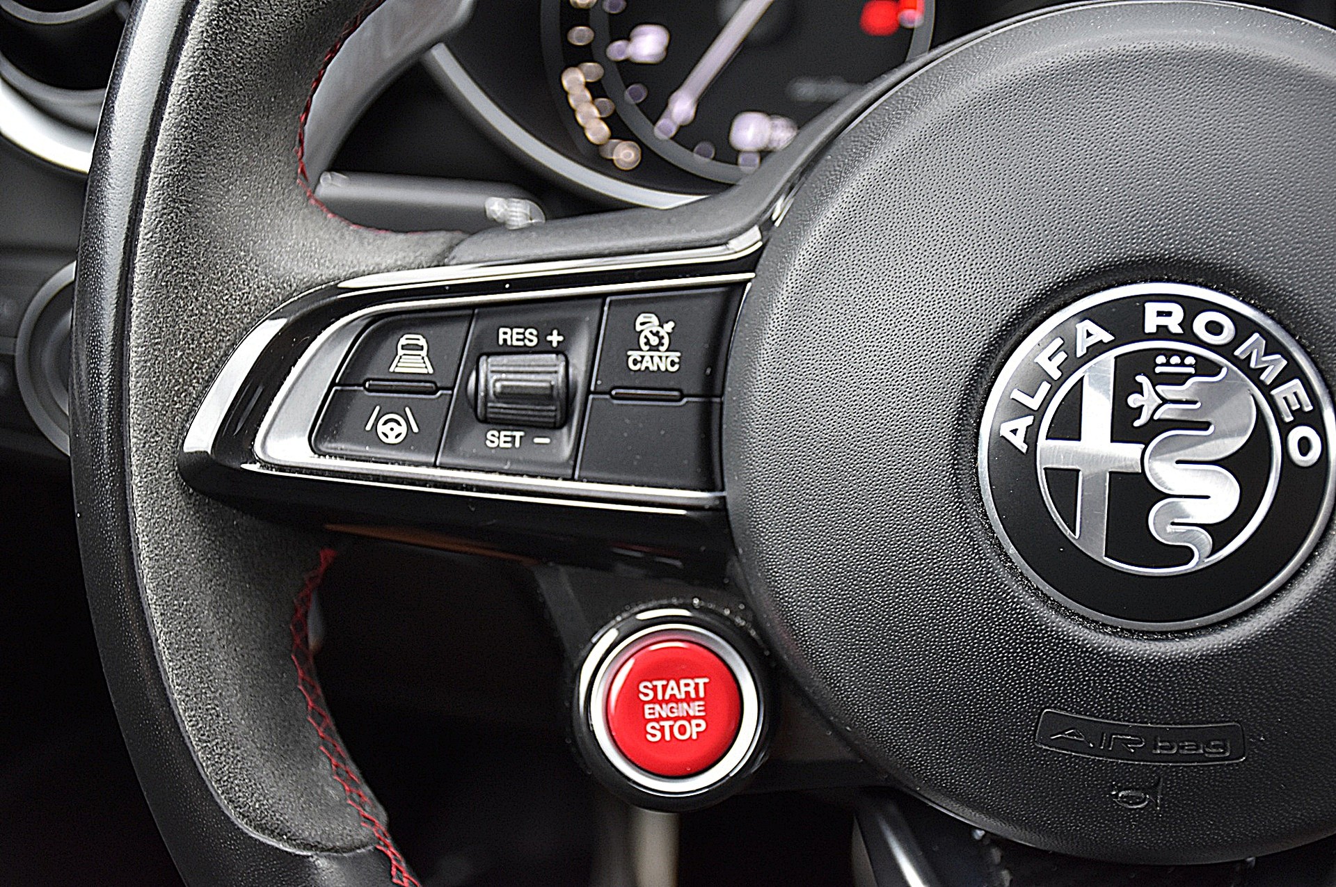 ALFA ROMEO Giulia 2.9 V6 Quadrifoglio Automatic-image-13