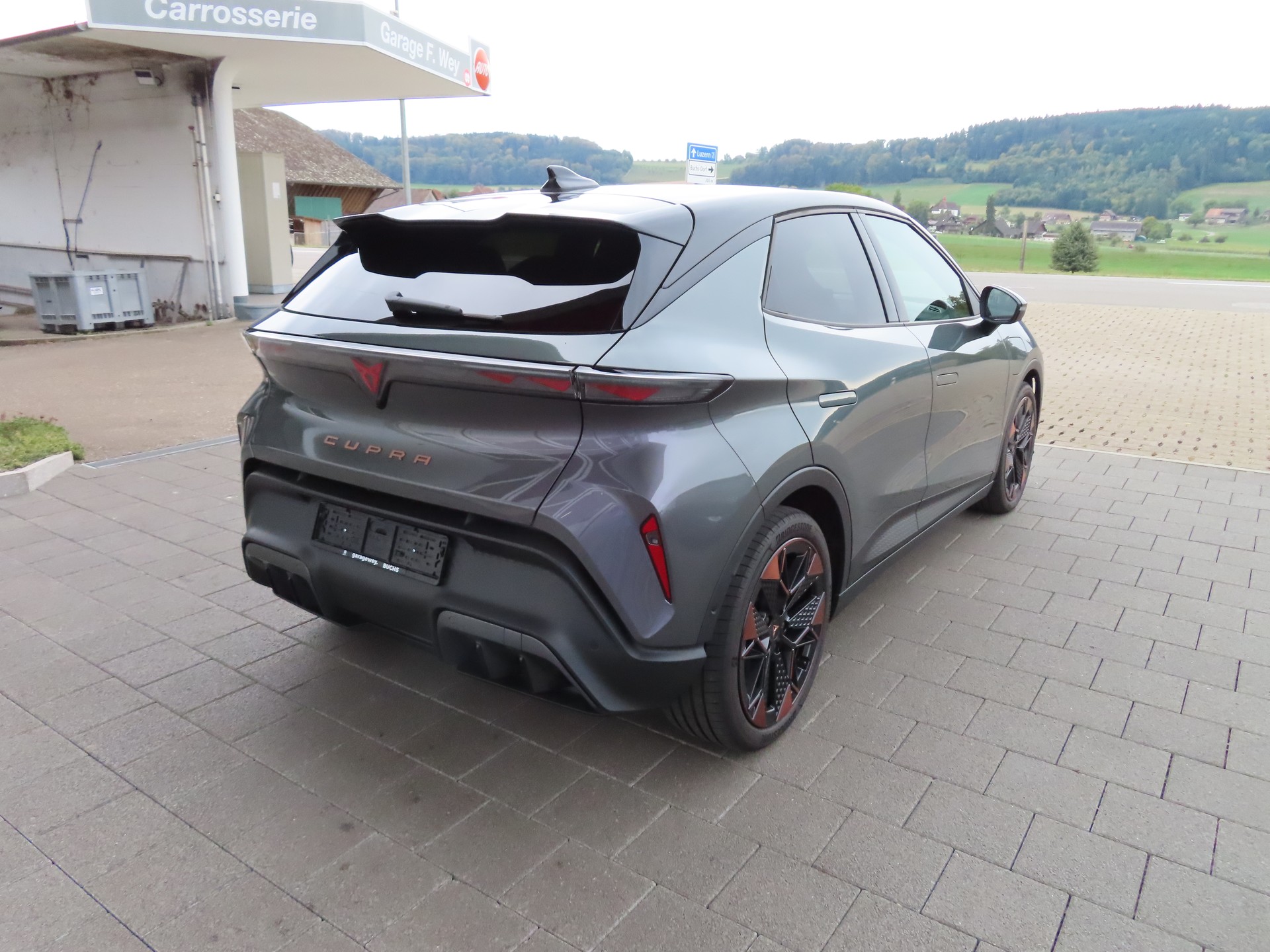 CUPRA Raval 52 kWh ENDURANCE LAUNCH EDITION DYNAMIC PLUS PLASMA-image-3