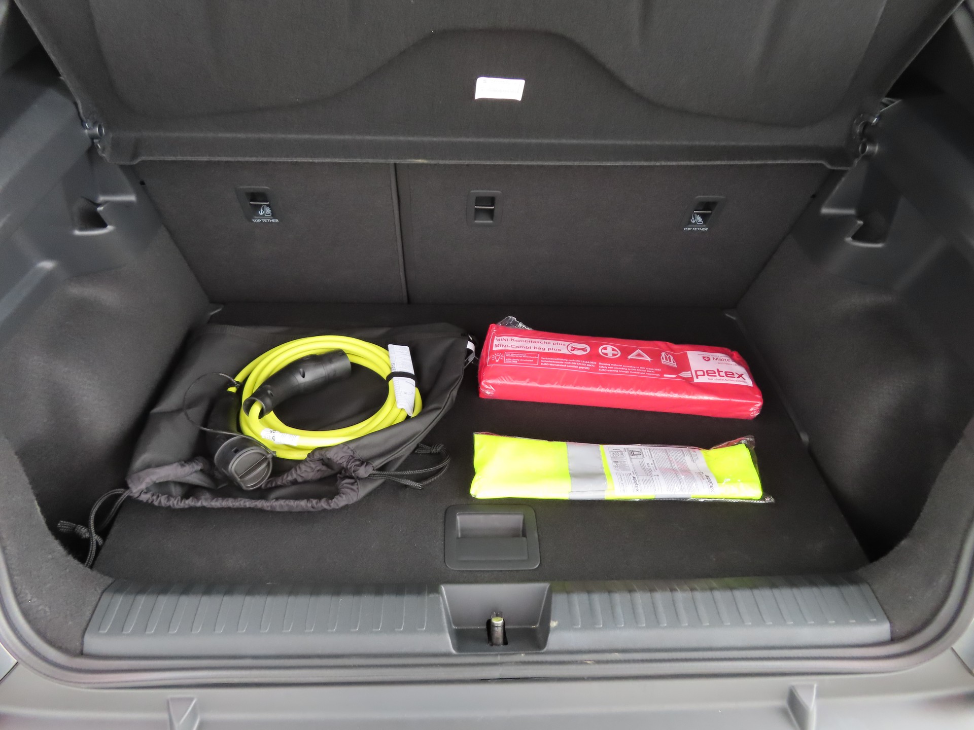 CUPRA Raval 52 kWh ENDURANCE LAUNCH EDITION DYNAMIC PLUS PLASMA-image-14