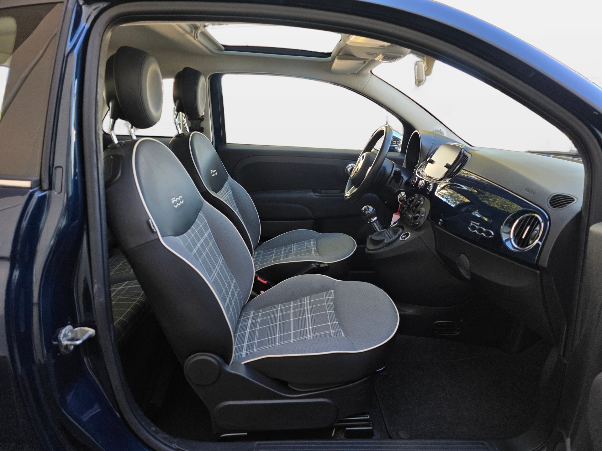 FIAT 500C 0.9 Twinair Turbo Lounge * CH-Fahrzeug * Top Zustand *-image-9