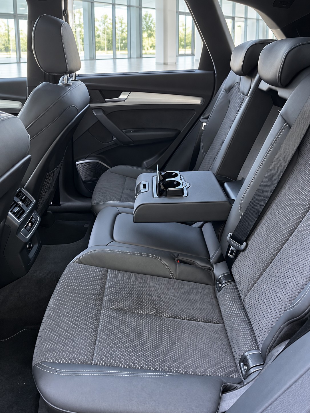 AUDI 2.0 TDI 190 Sport quat. S-Tr.-image-5