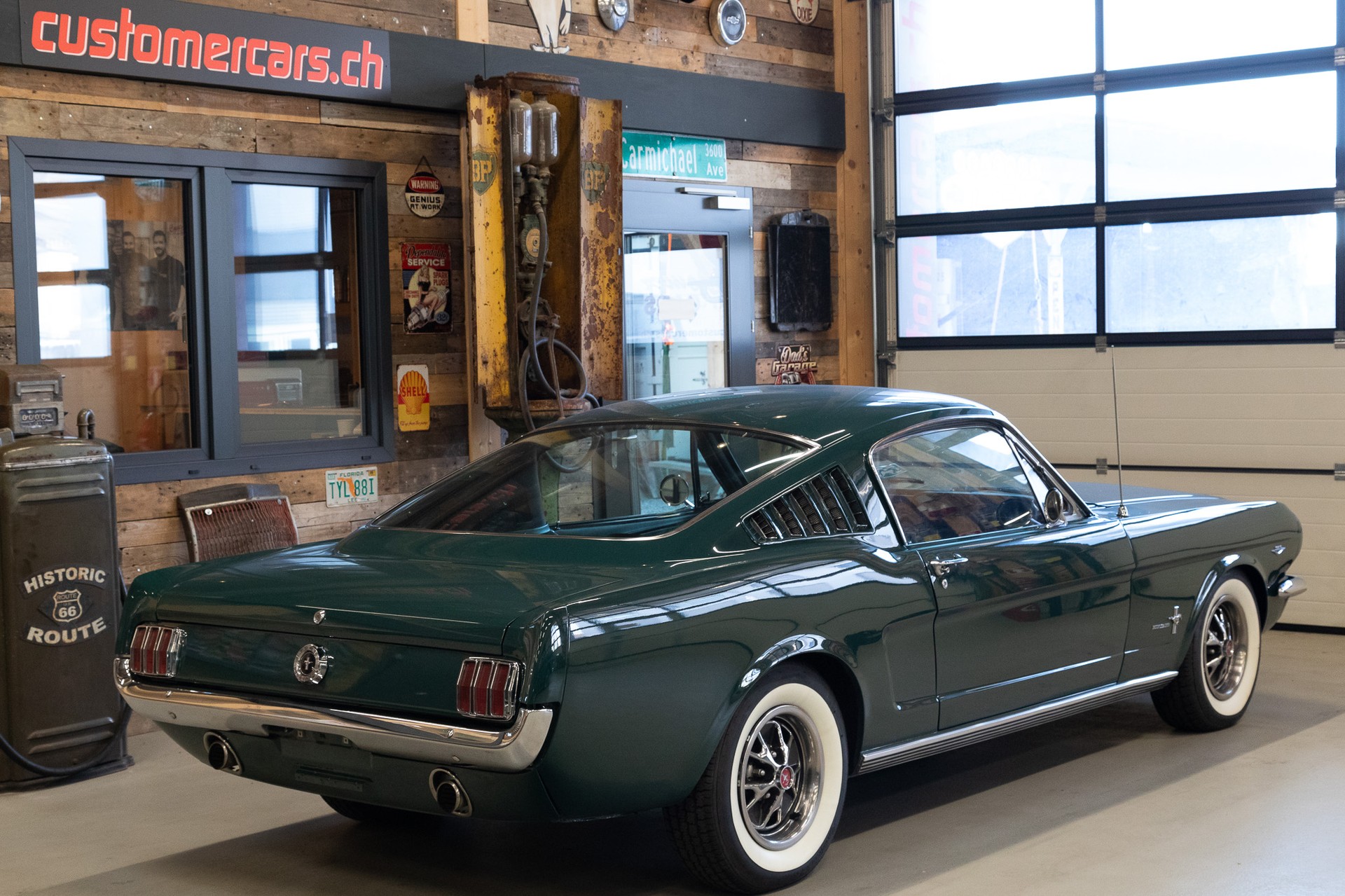 FORD MUSTANG-image-1