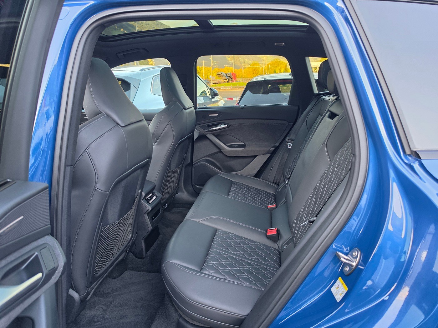 AUDI SQ6 e-tron quattro-image-11