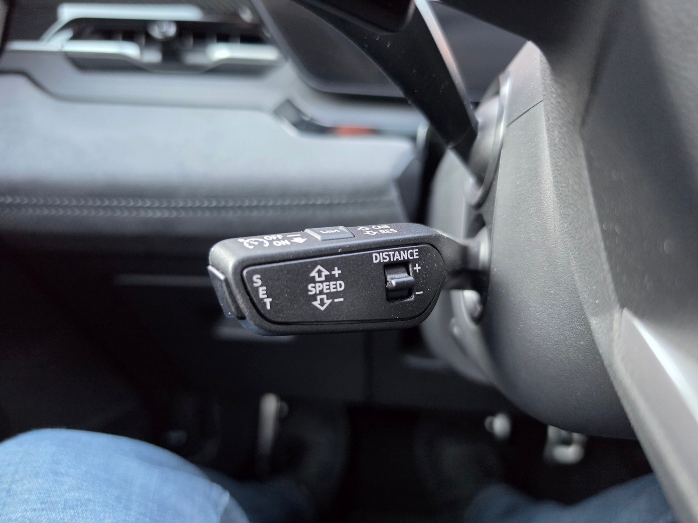 AUDI SQ6 e-tron quattro-image-19