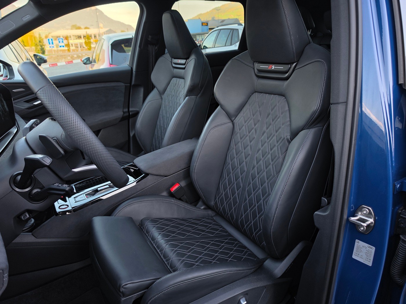 AUDI SQ6 e-tron quattro-image-10
