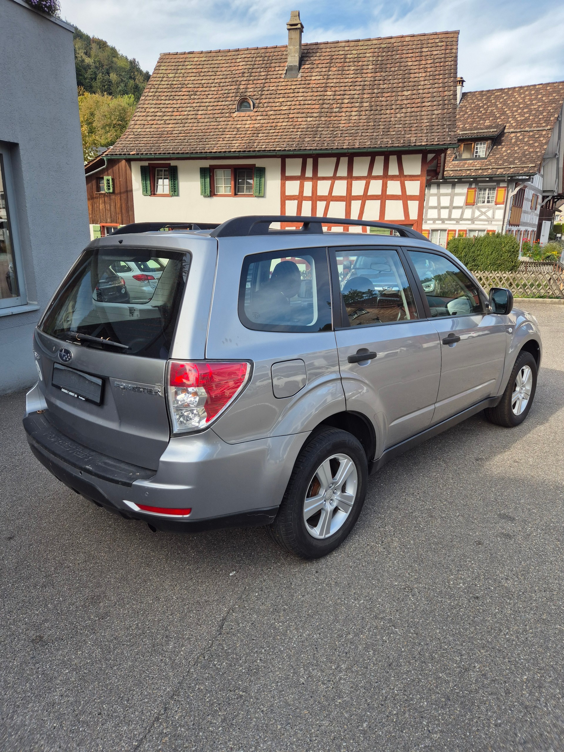 SUBARU Forester 2.0X Swiss Automatic-image-4