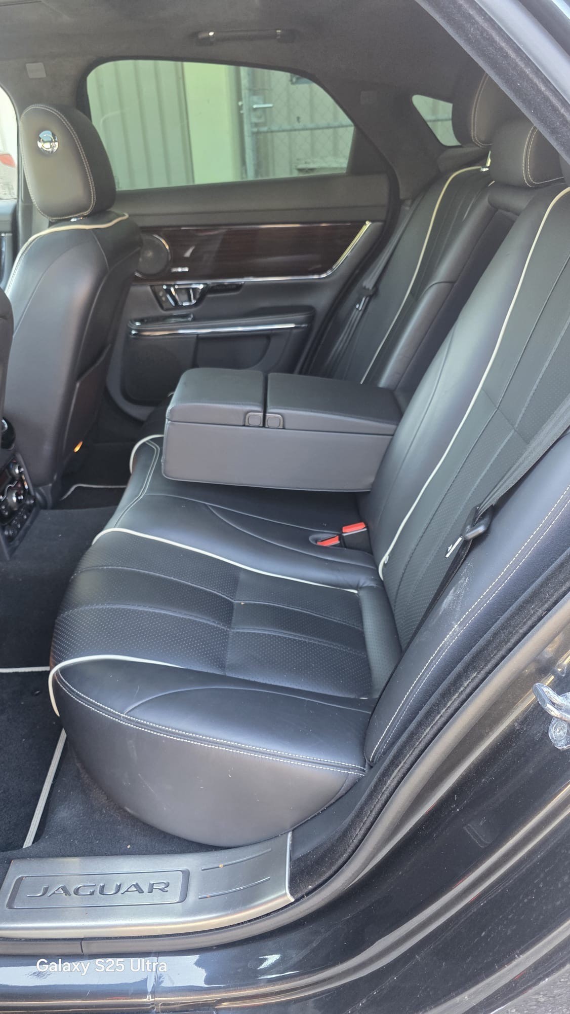JAGUAR XJ 3.0 V6 S/C Premium Luxury Automatic AWD-image-5