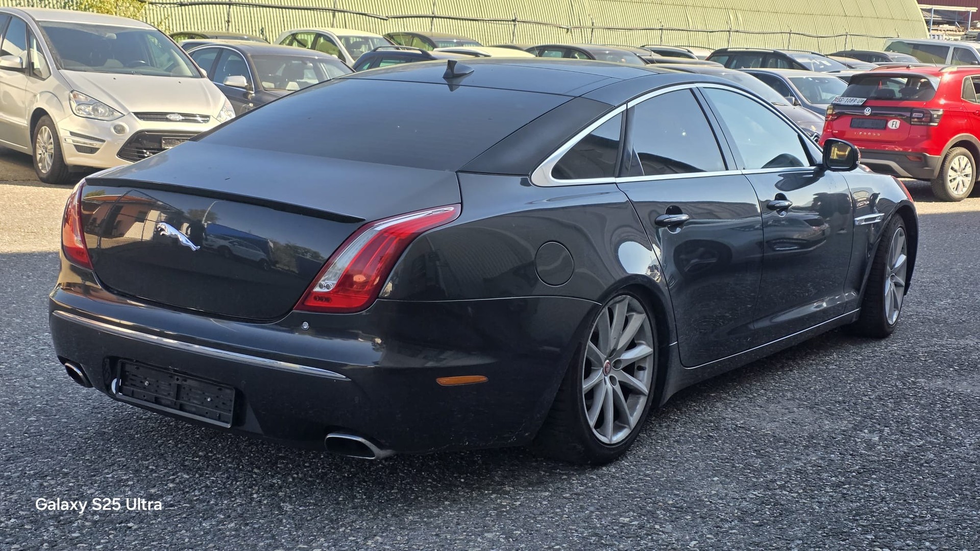 JAGUAR XJ 3.0 V6 S/C Premium Luxury Automatic AWD-image-4