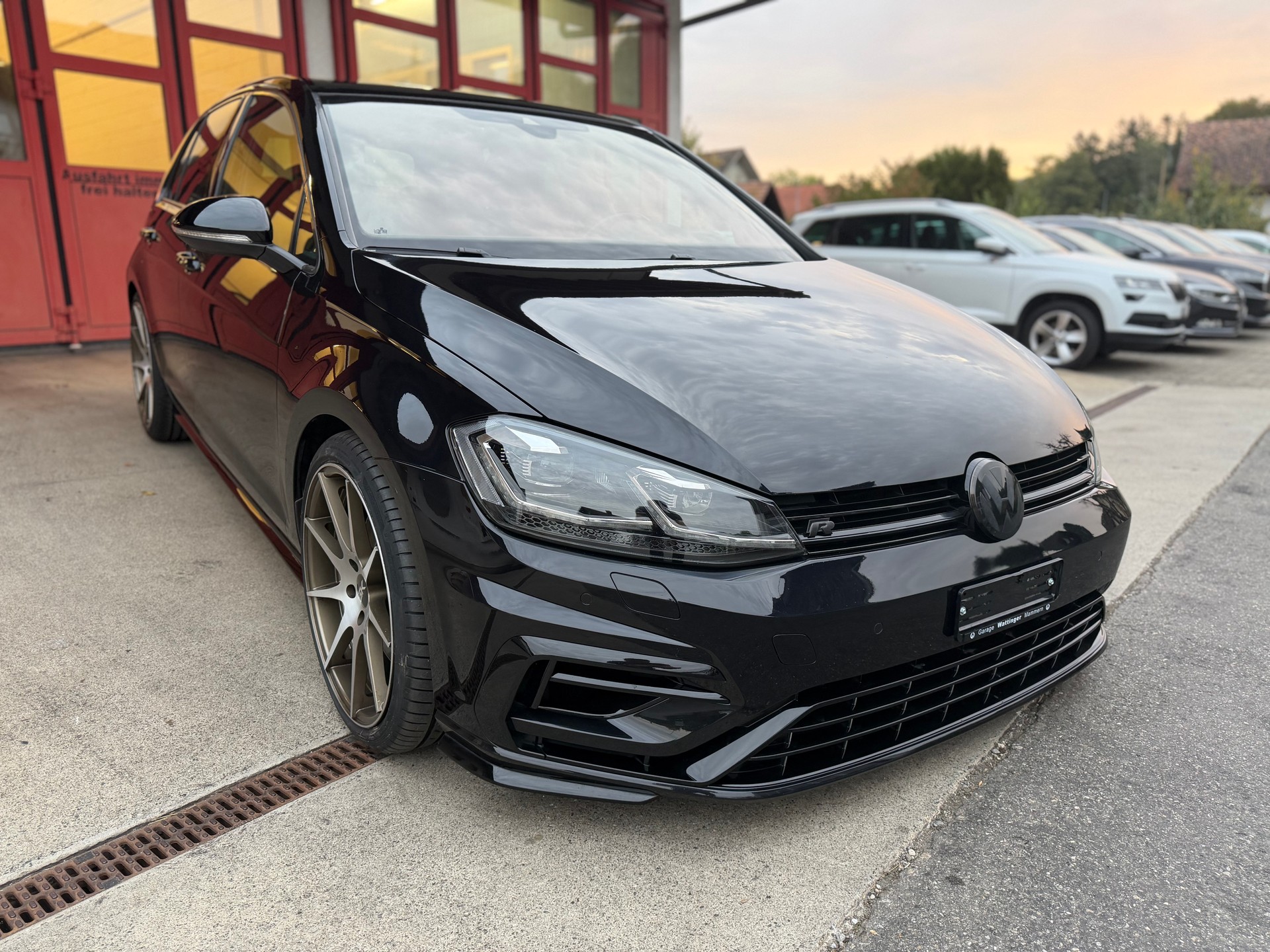 VW Golf 2.0 TSI R 4Motion DSG-image-10