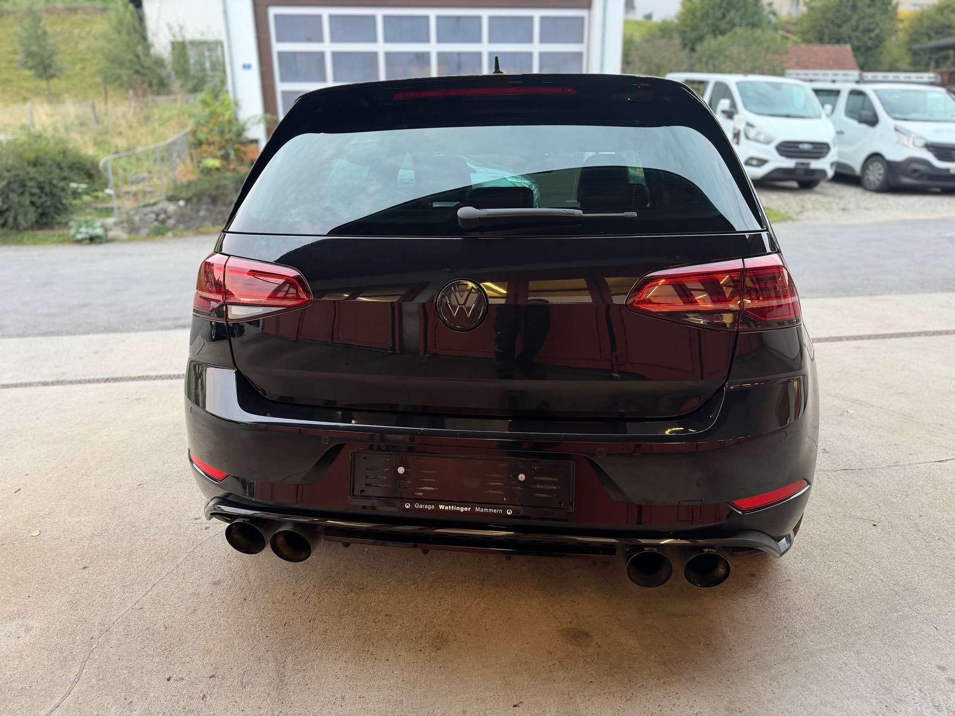 VW Golf 2.0 TSI R 4Motion DSG-image-6