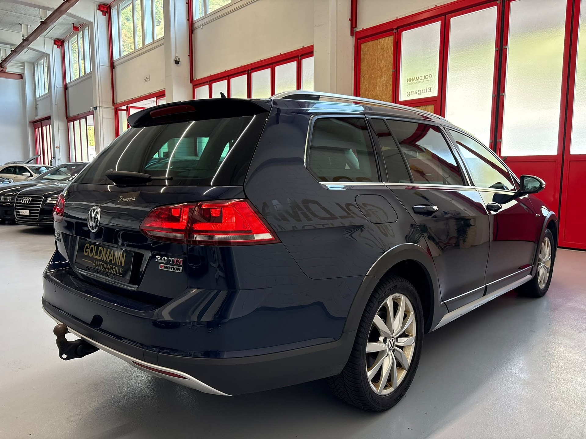 VW Golf 2.0 TDI Alltrack 4Motion-image-3