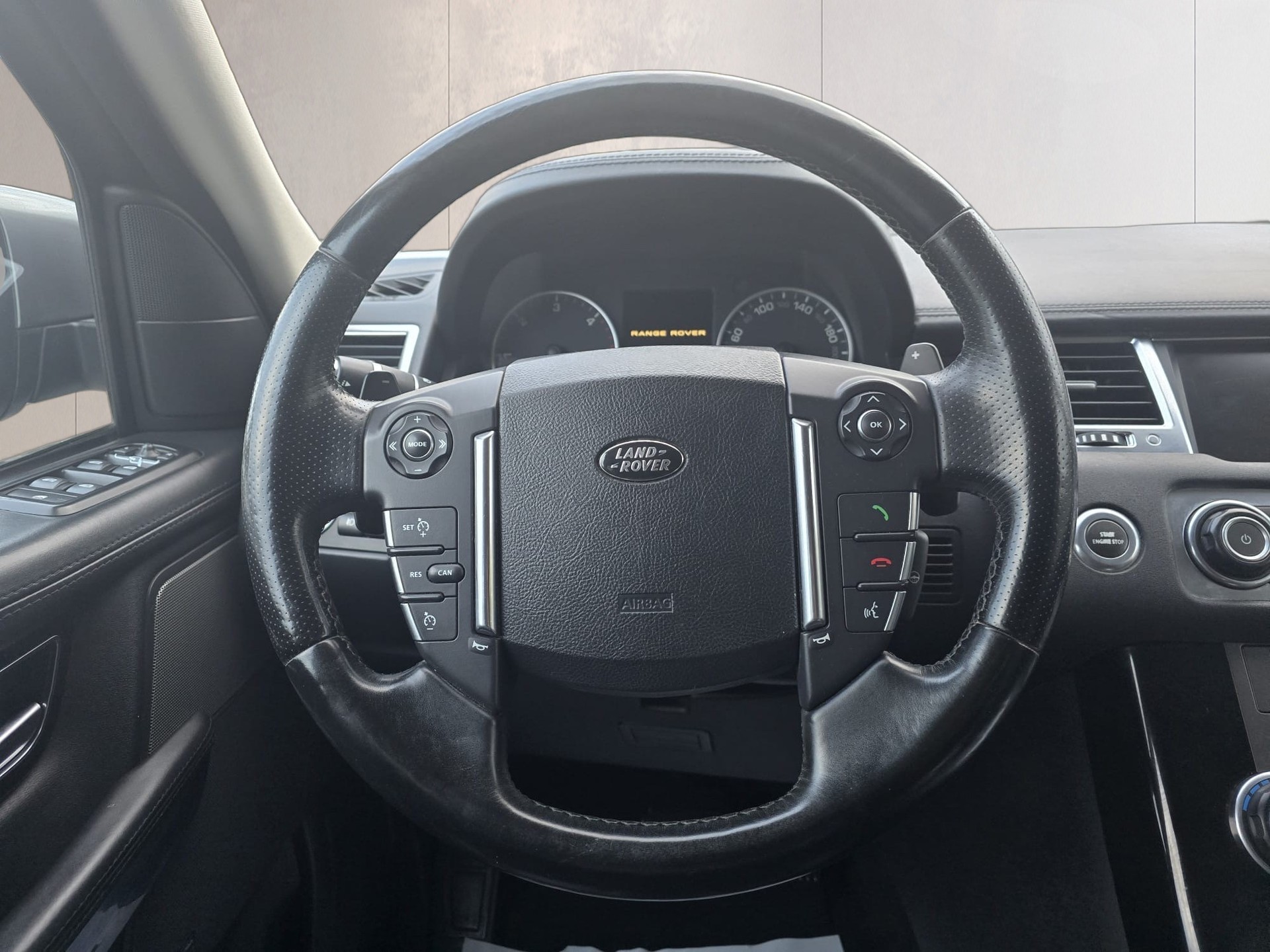 LAND ROVER Range Rover Sport 3.0 TDV6 SE Automatic-image-8