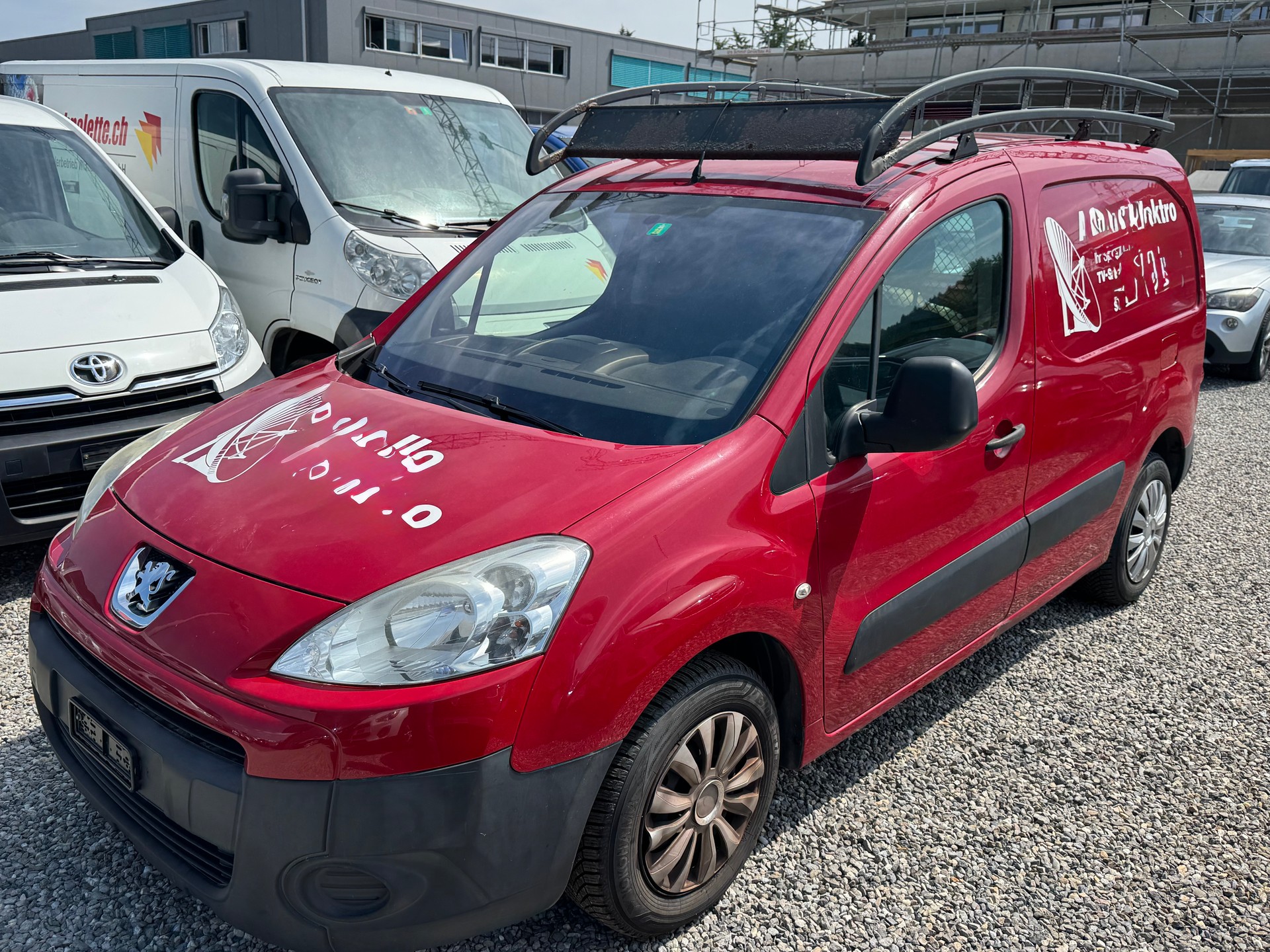 PEUGEOT Partner 1.6i Urban Pack-image-8