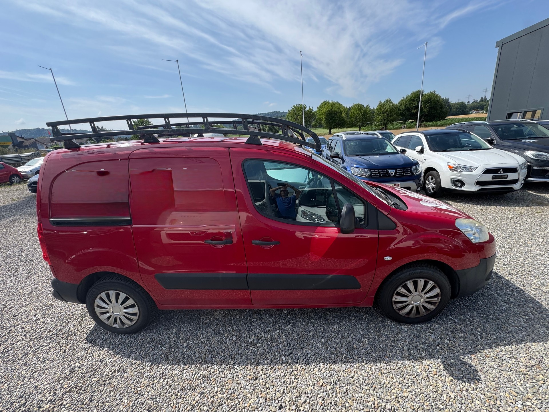 PEUGEOT Partner 1.6i Urban Pack-image-3