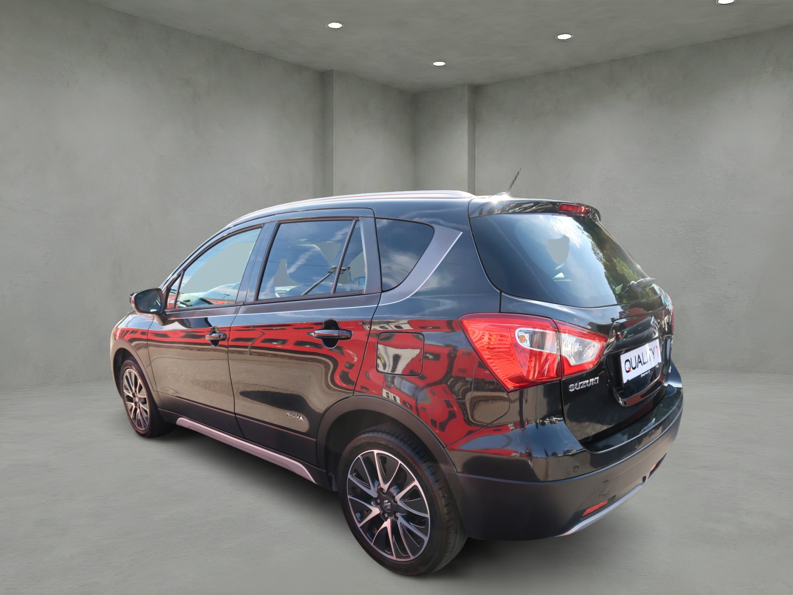 SUZUKI SX4 S-Cross 1.6 TD PizSulai 4WD TCSS-image-5