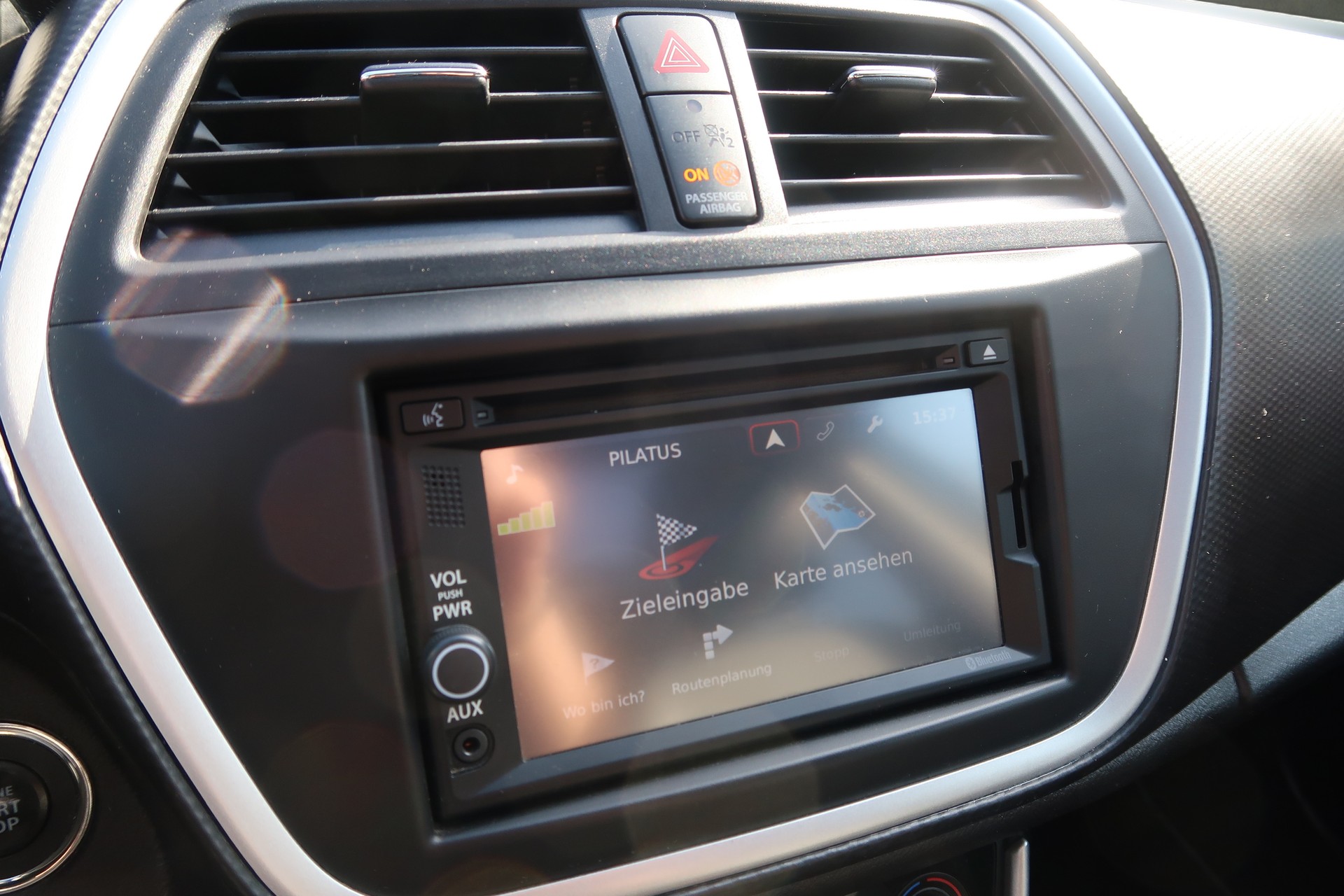 SUZUKI SX4 S-Cross 1.6 TD PizSulai 4WD TCSS-image-12