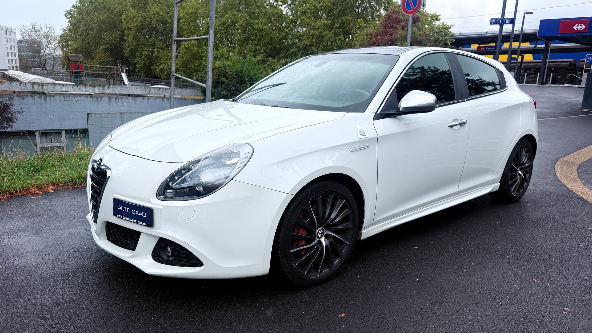 ALFA ROMEO Giulietta 1750 TBi Quadrifoglio Verde-image-1