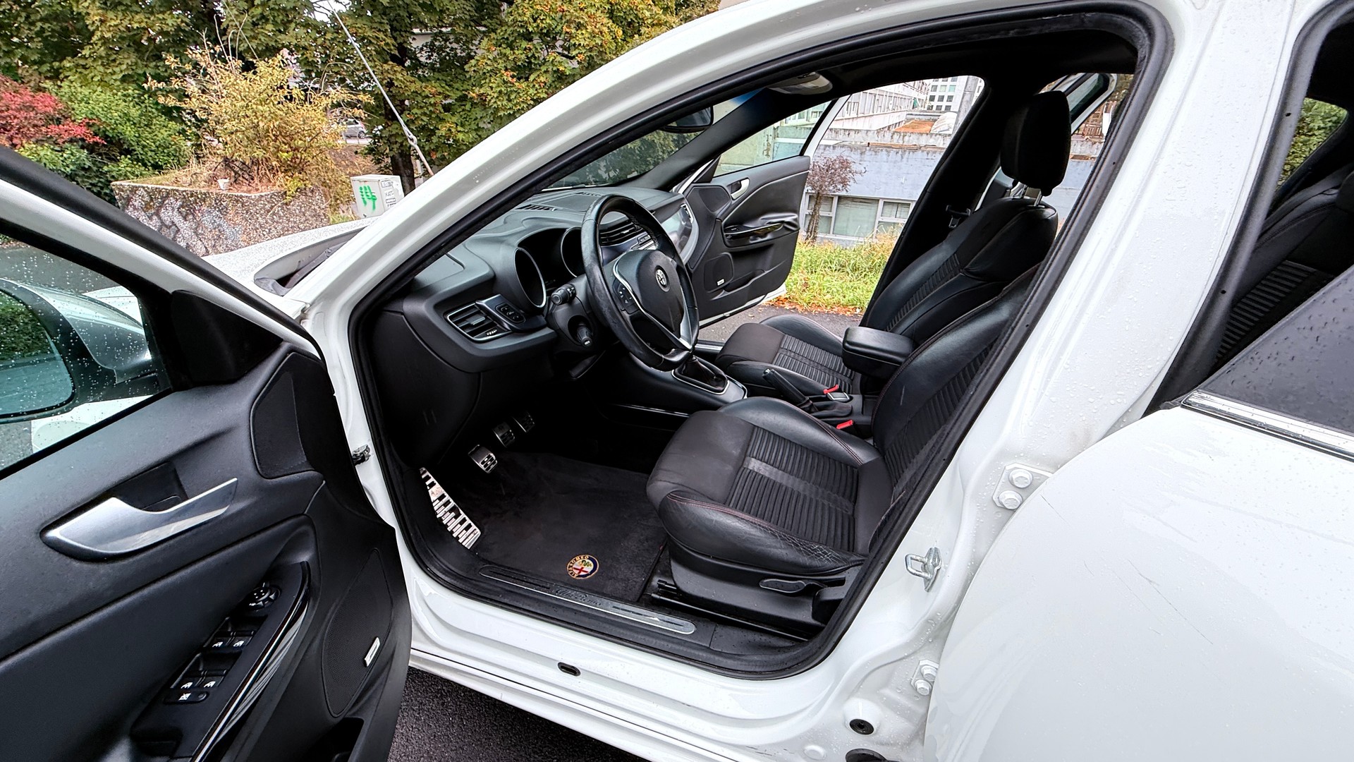 ALFA ROMEO Giulietta 1750 TBi Quadrifoglio Verde-image-9