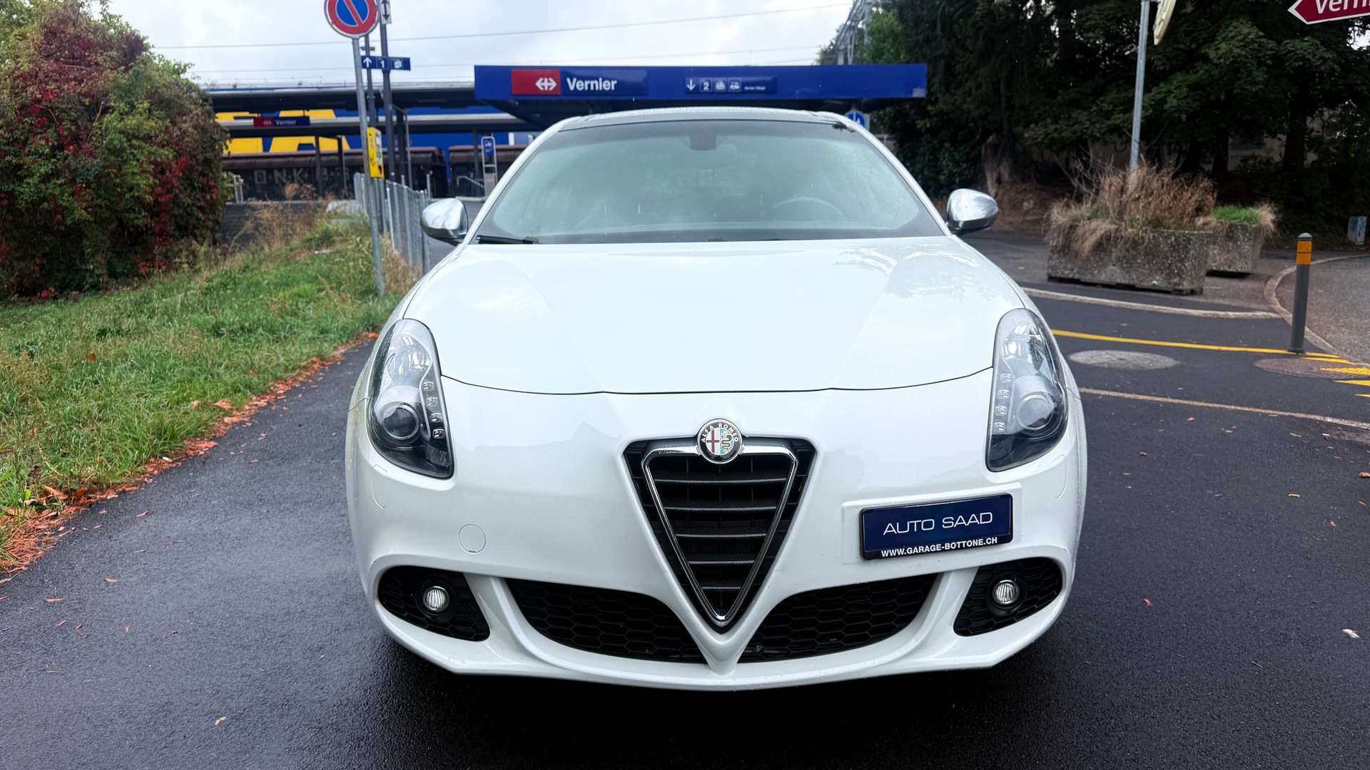 ALFA ROMEO Giulietta 1750 TBi Quadrifoglio Verde-image-0