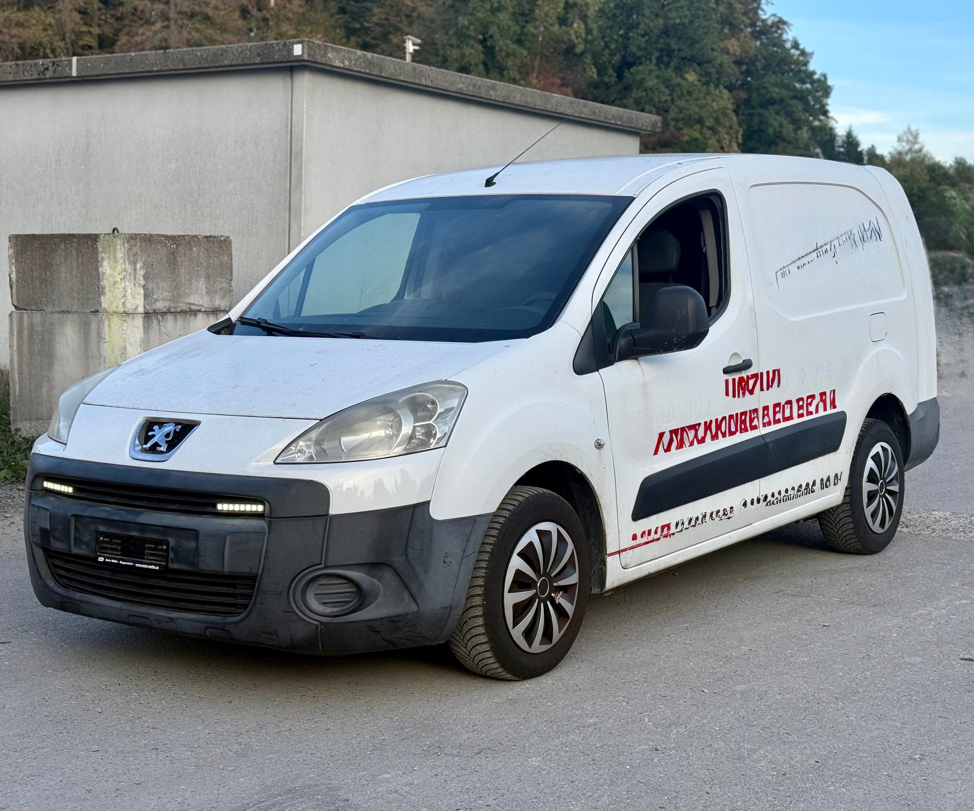 PEUGEOT Partner 1.6 e-HDI Urban KLIMA-image-2
