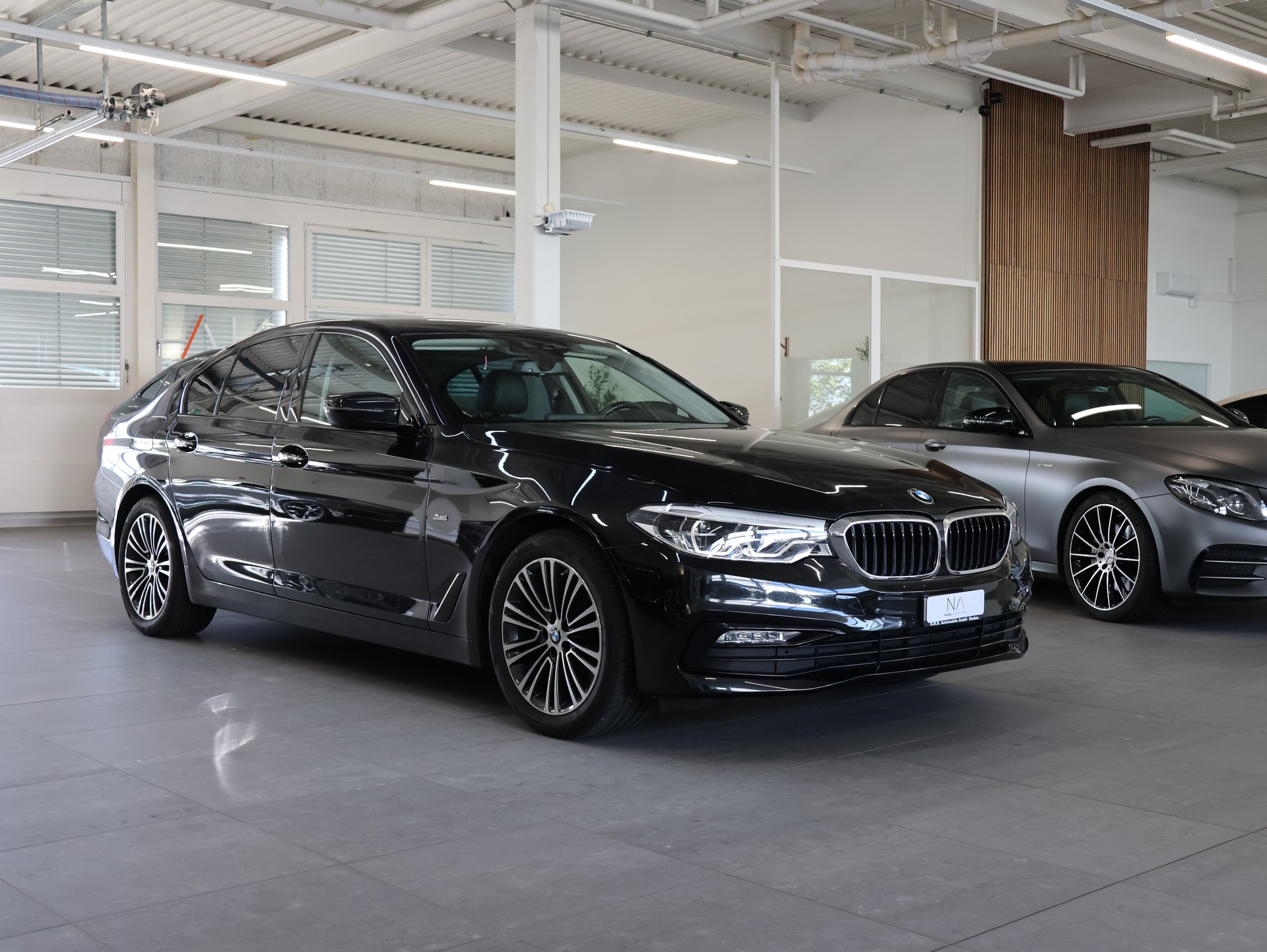 BMW 520d xDrive Sport Line Steptronic *BLACK-SAPPHIRE*-image-1