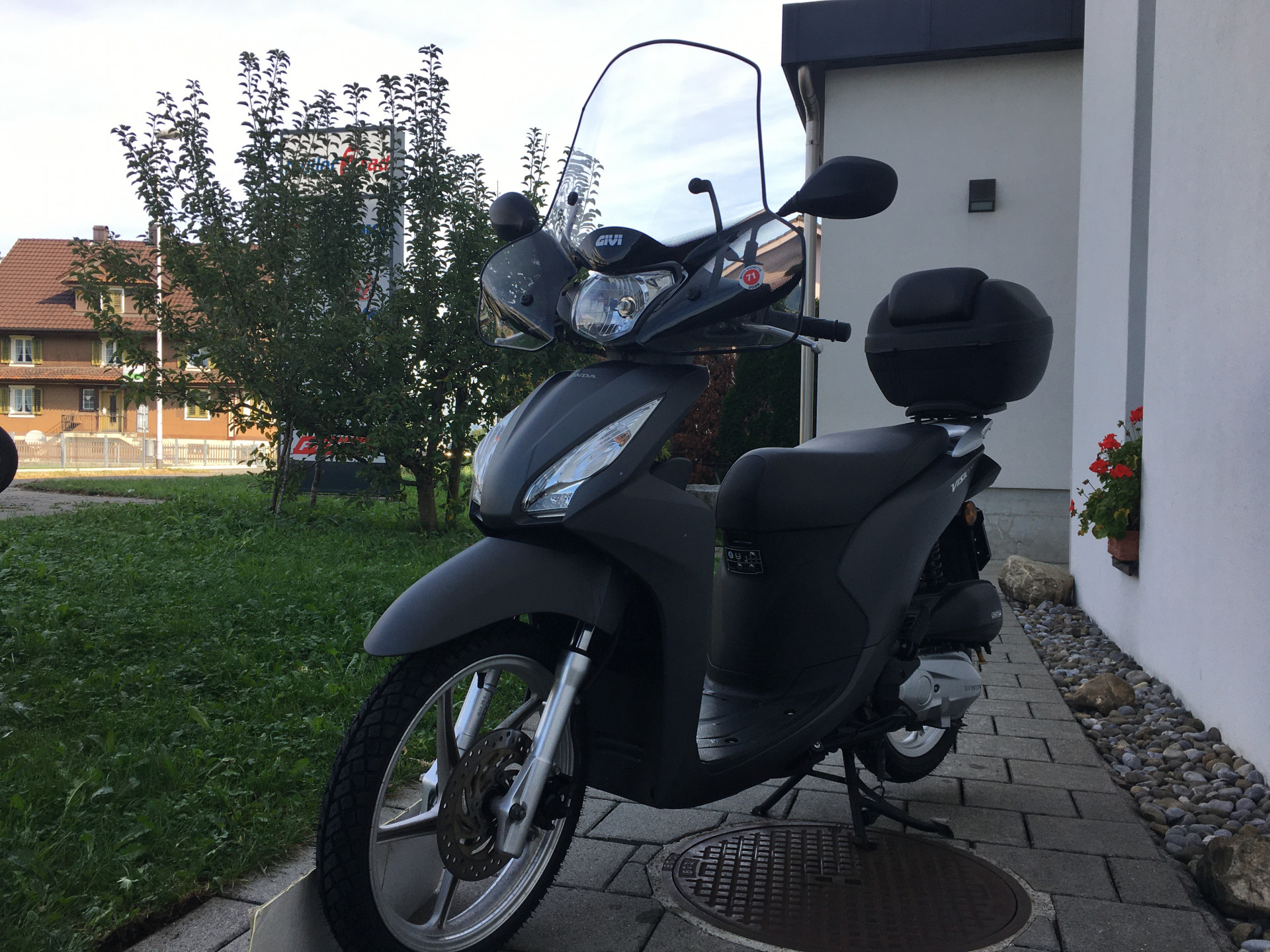HONDA NSC 110 Vision-showroom-element-1