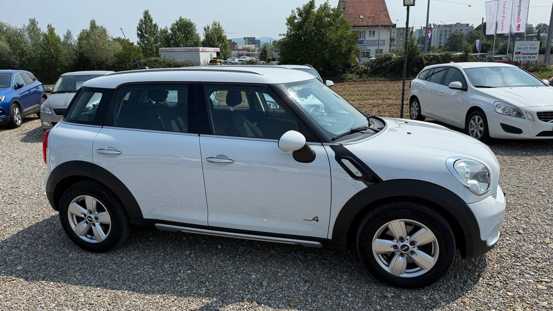 MINI Countryman Cooper ALL4-image-16