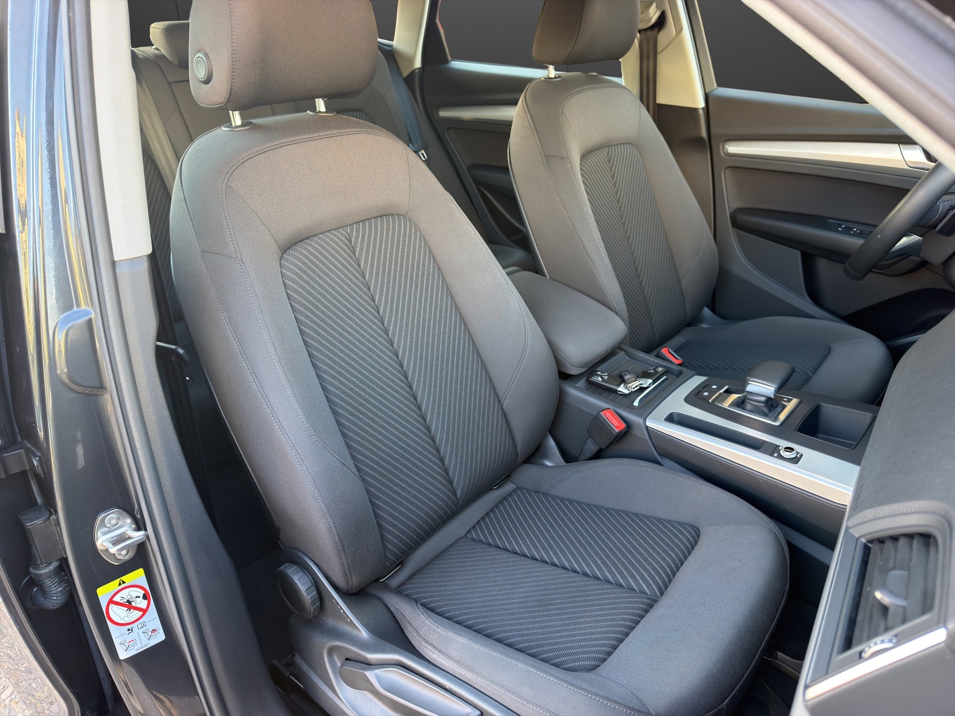 AUDI Q5 40 TDI quattro S-tronic 204ps MFK/Garantie-image-16