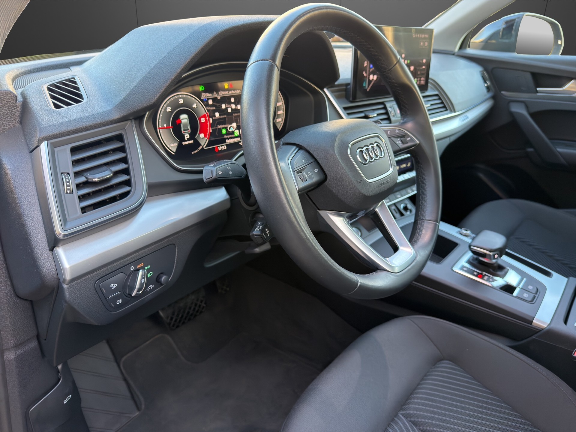 AUDI Q5 40 TDI quattro S-tronic 204ps MFK/Garantie-image-11