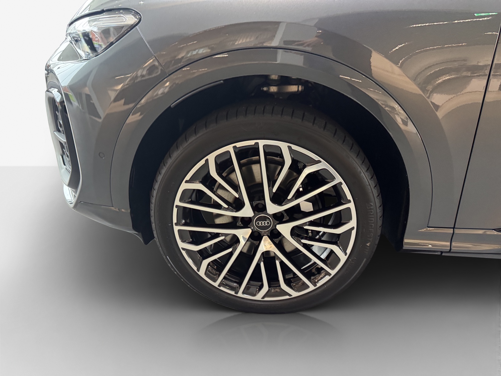 AUDI SQ5 TFSI quattro S-tronic-image-13