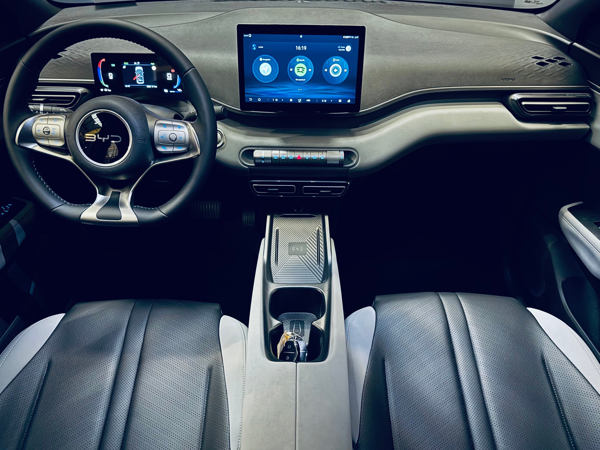 BYD Dolphin Surf 43 kWh Comfort-image-16