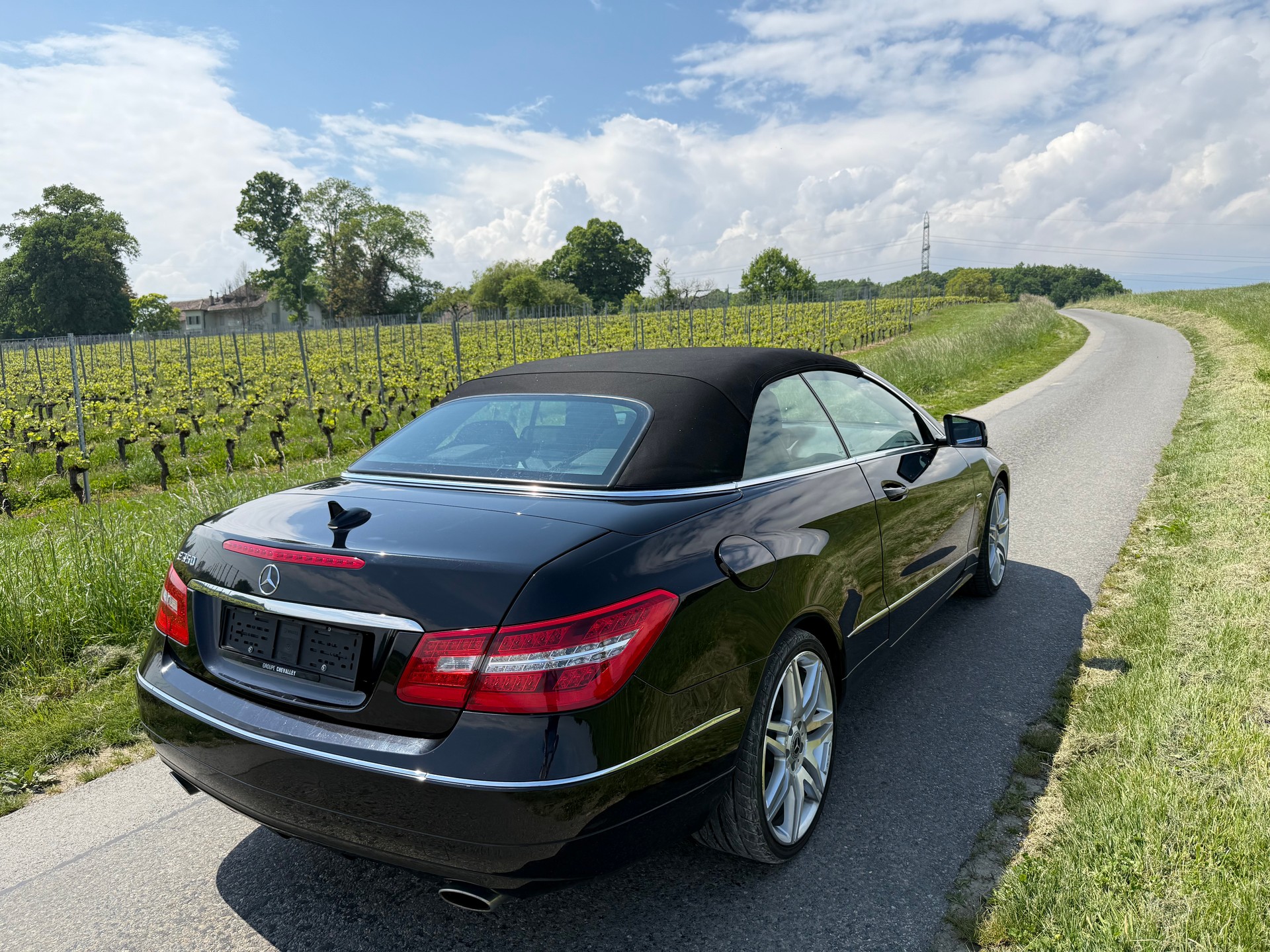 MERCEDES-BENZ E 350 CGI BlueEfficiency 7G-Tronic-image-5