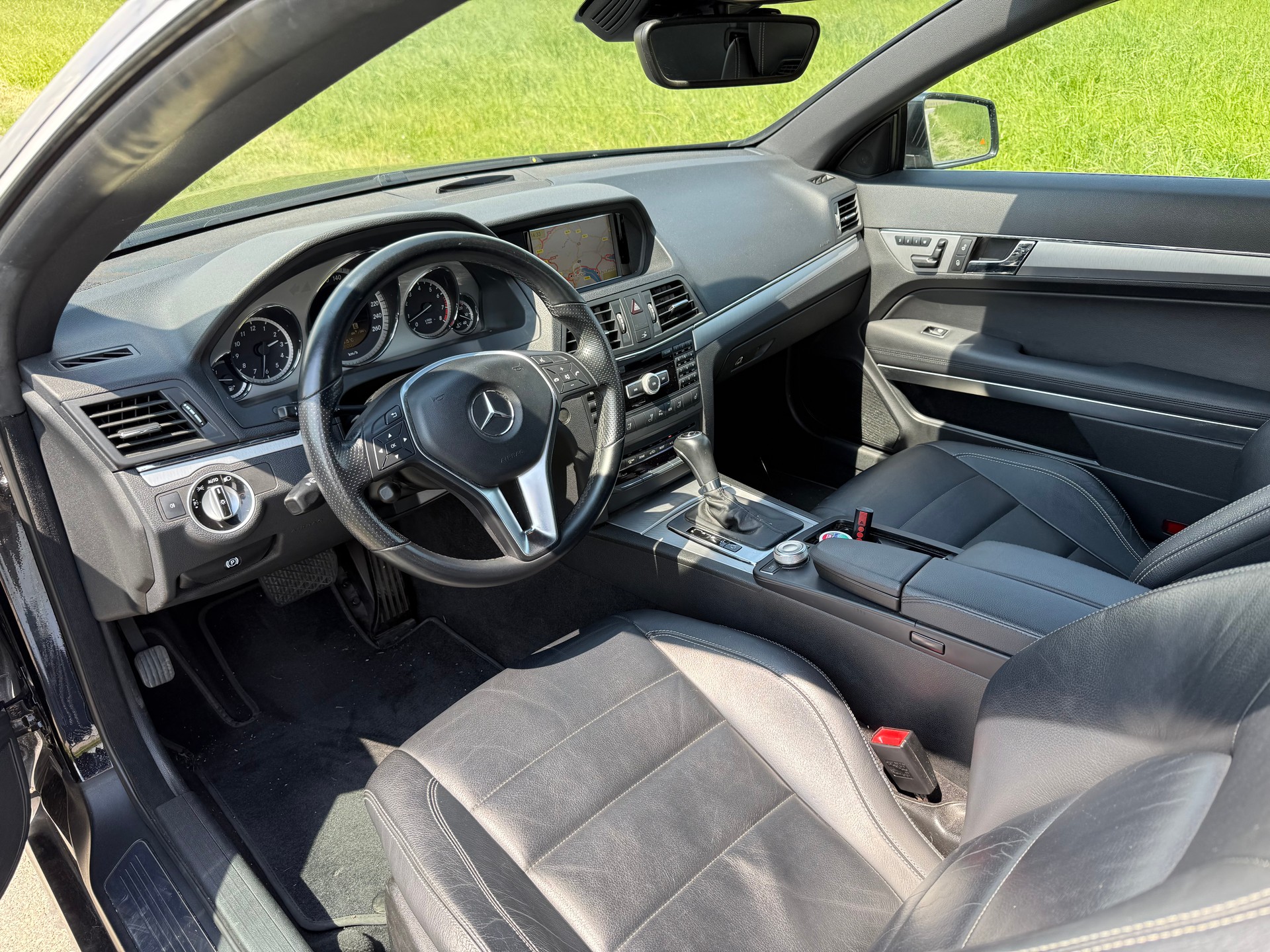 MERCEDES-BENZ E 350 CGI BlueEfficiency 7G-Tronic-image-8