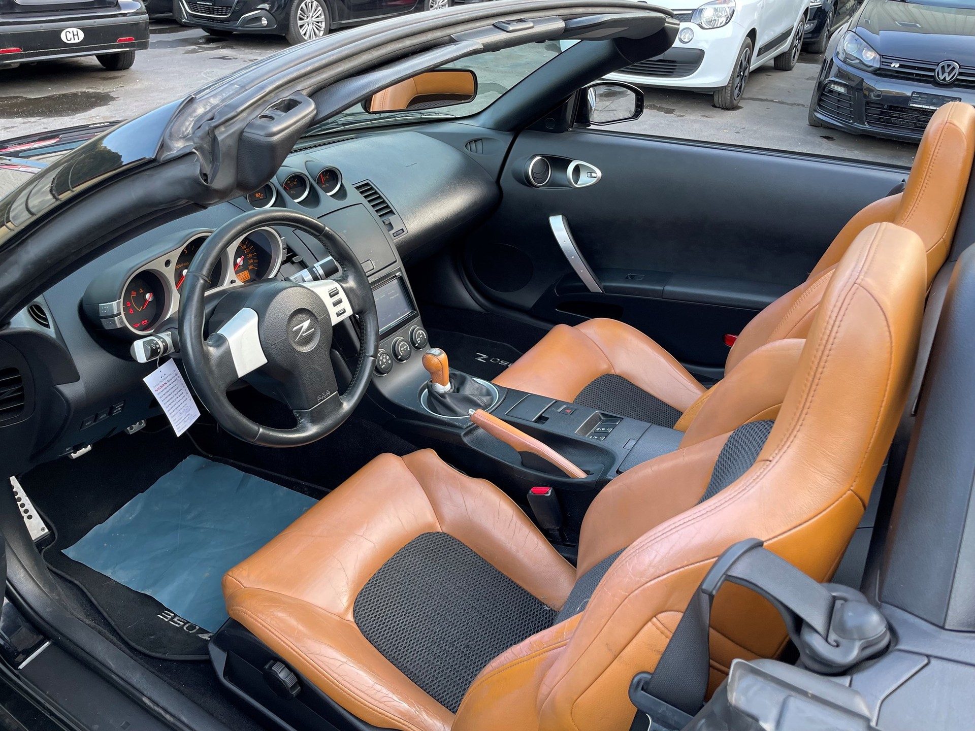 NISSAN 350 Z Roadster-image-13