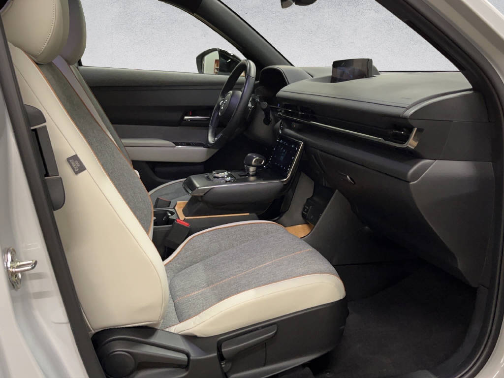MAZDA MX-30 e-Skyactiv Revolution / Schiebedach-image-7