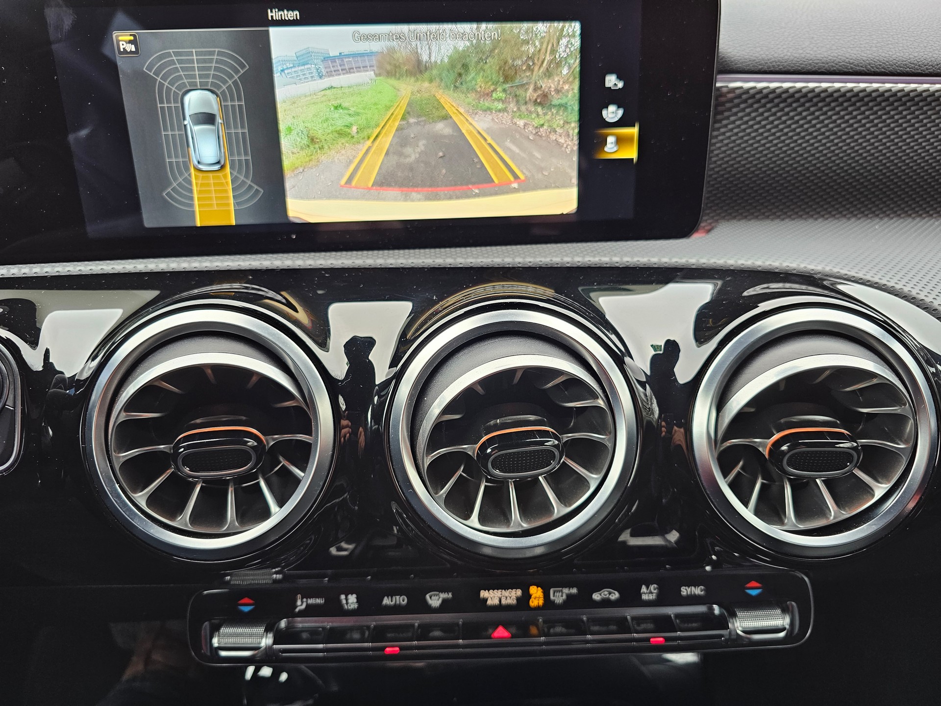 MERCEDES-BENZ A 200 d Progressive 8G-DCT-image-15