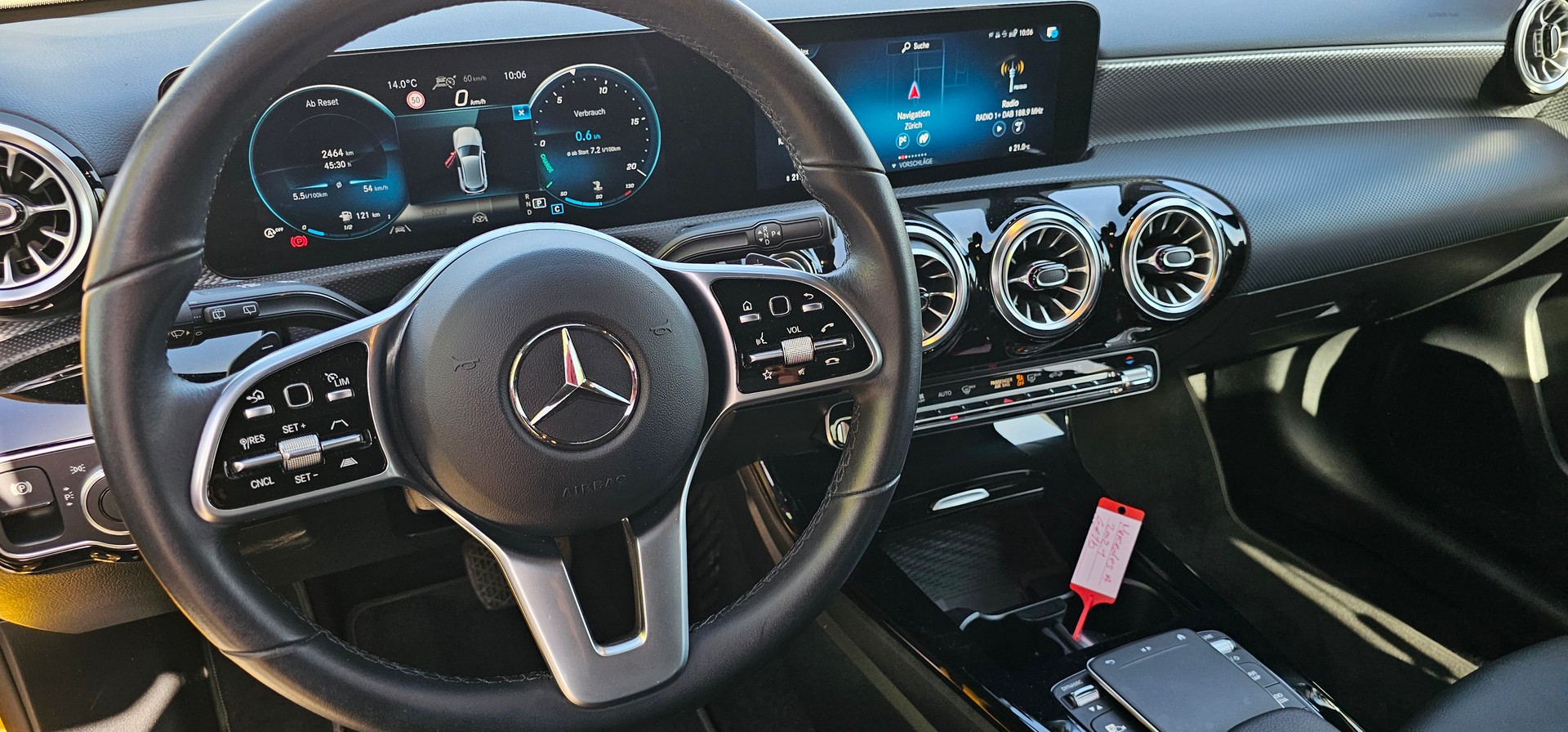 MERCEDES-BENZ A 200 d Progressive 8G-DCT-image-14