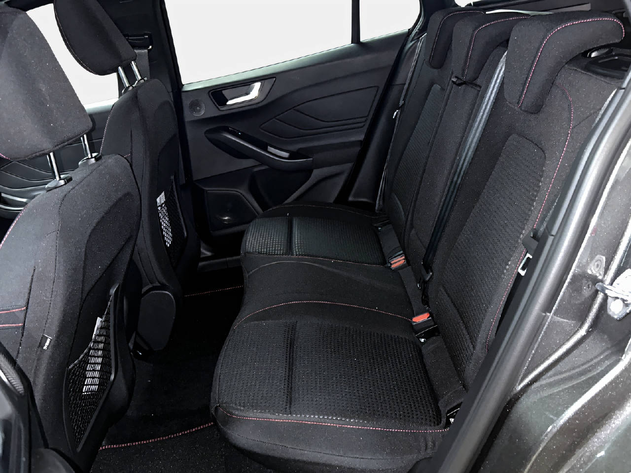 FORD Focus Station Wagon 1.0i EcoB Hybrid 155 ST-Line X-image-12