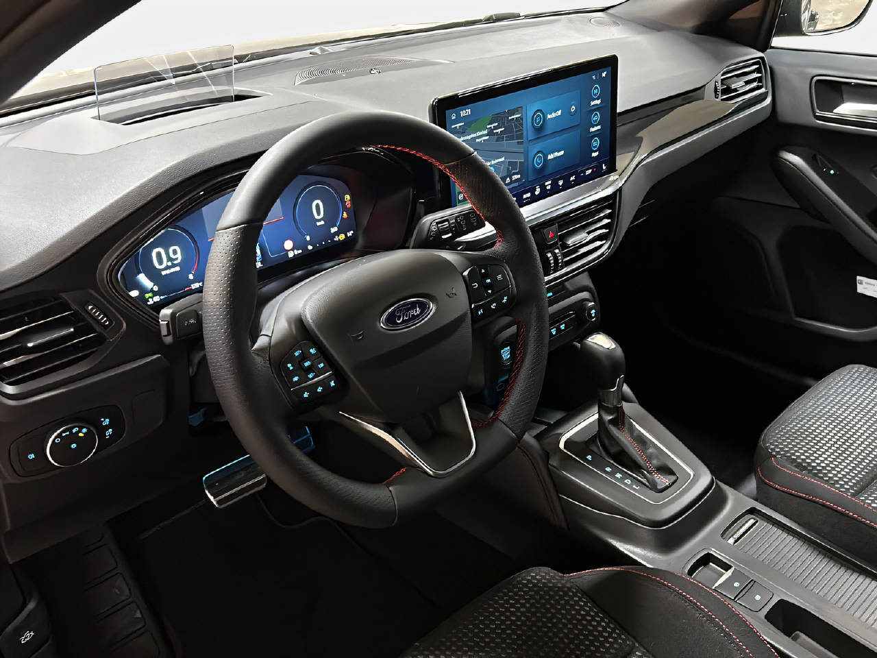 FORD Focus Station Wagon 1.0i EcoB Hybrid 155 ST-Line X-image-10