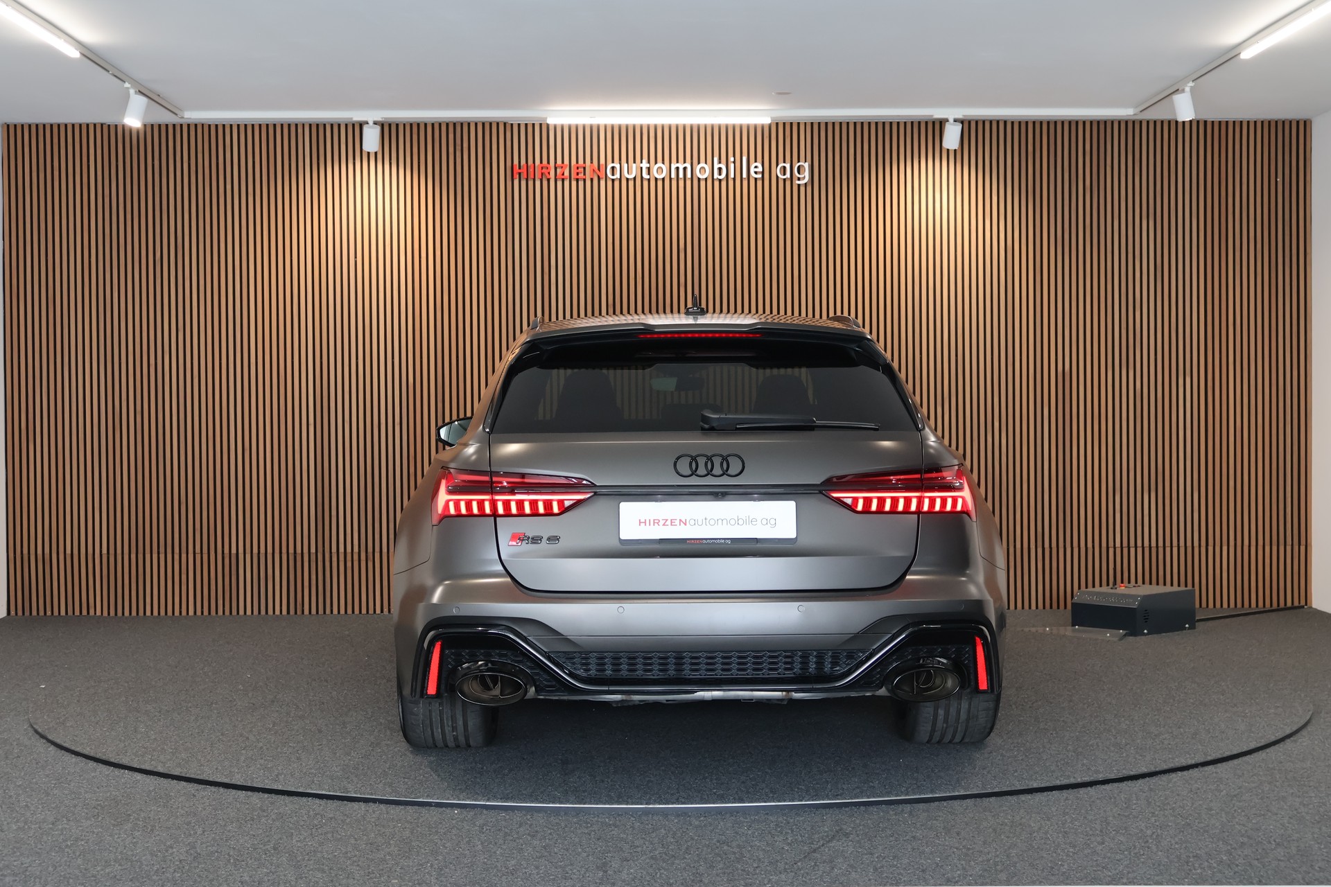 AUDI RS6 Avant 4.0 TFSI V8 quattro-image-3