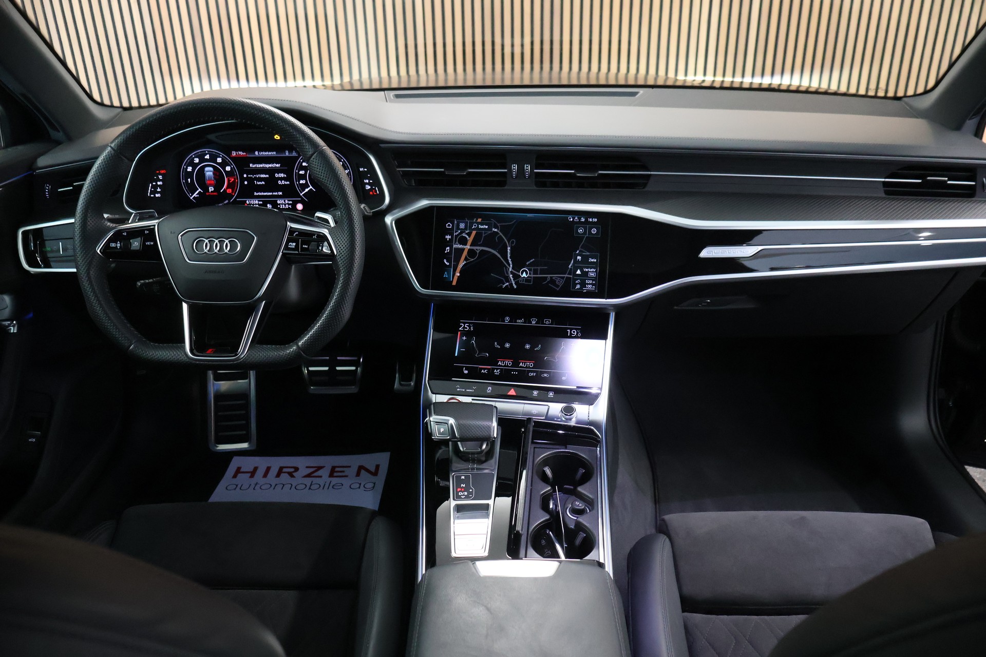 AUDI RS6 Avant 4.0 TFSI V8 quattro-image-16