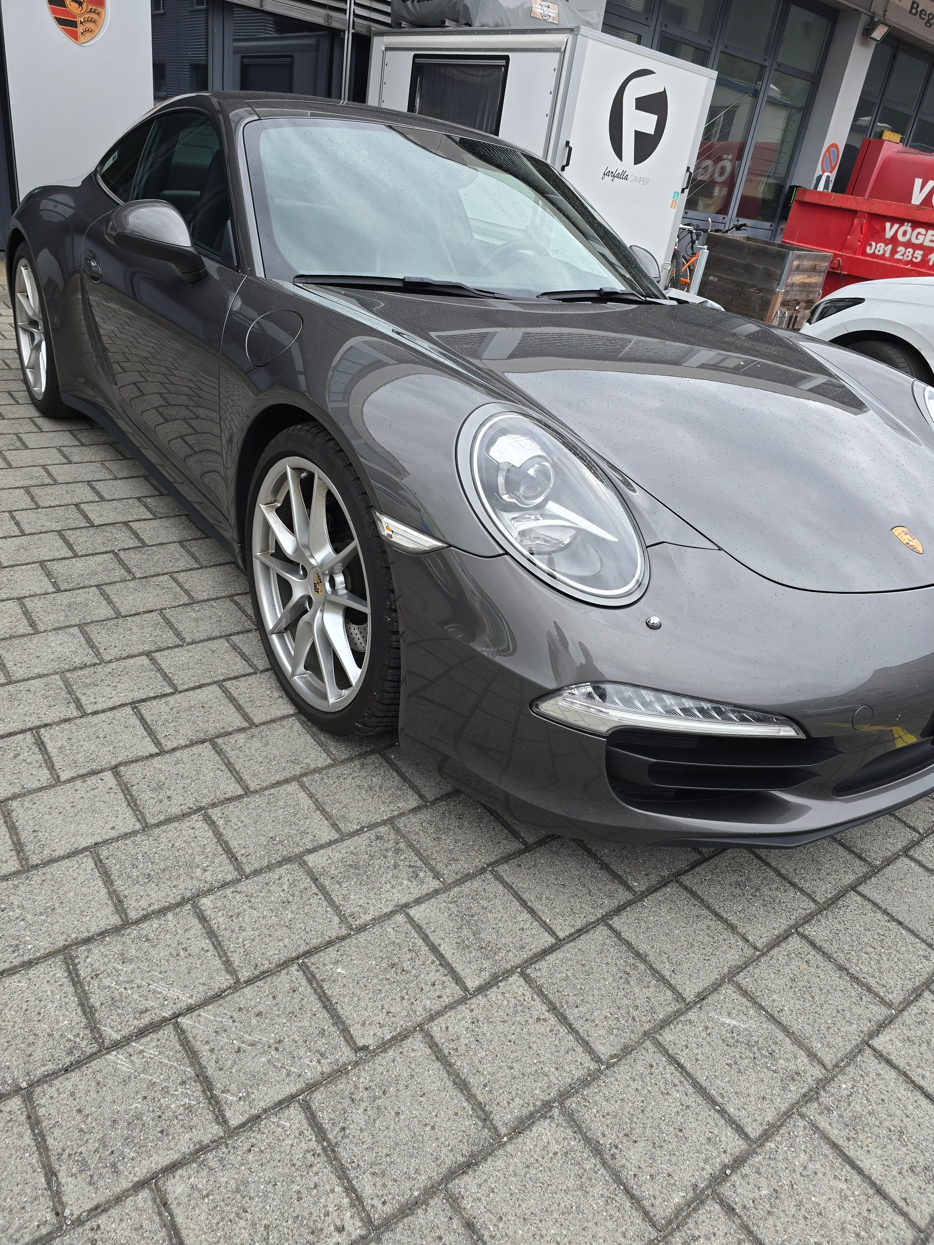 PORSCHE 911 Carrera 4-image-11