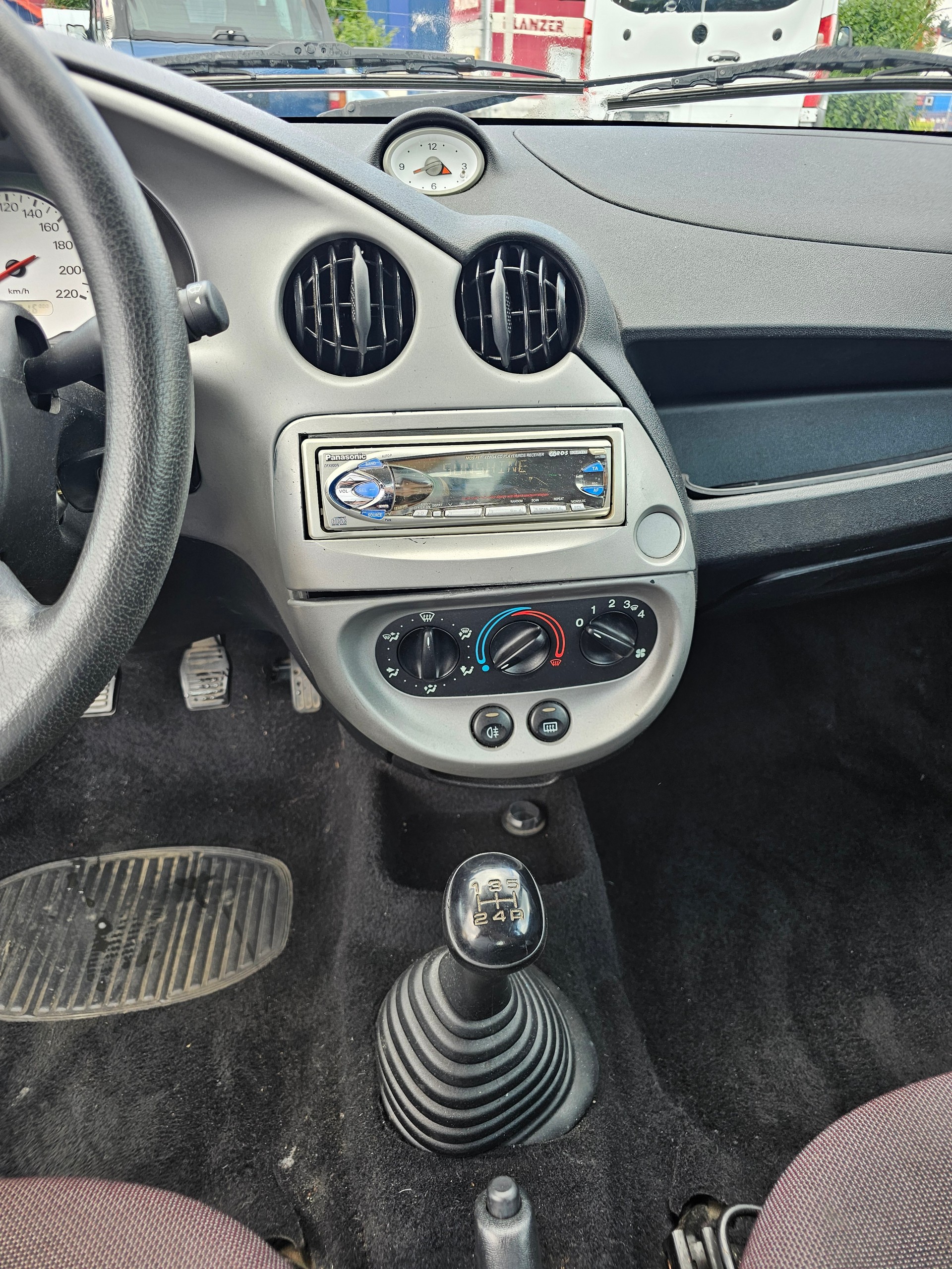 FORD KA 1.3 Club-image-8