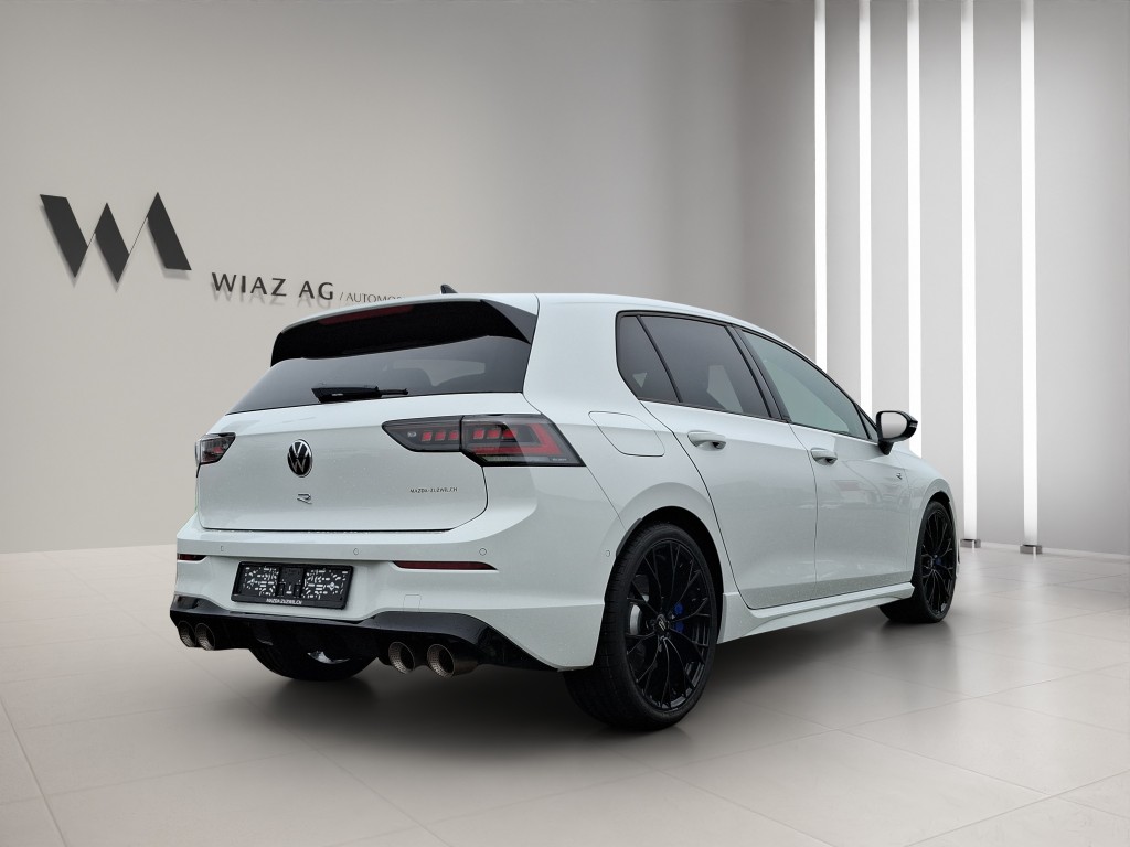 VW Golf VIII 2.0 TSI R DSG 4motion-image-5